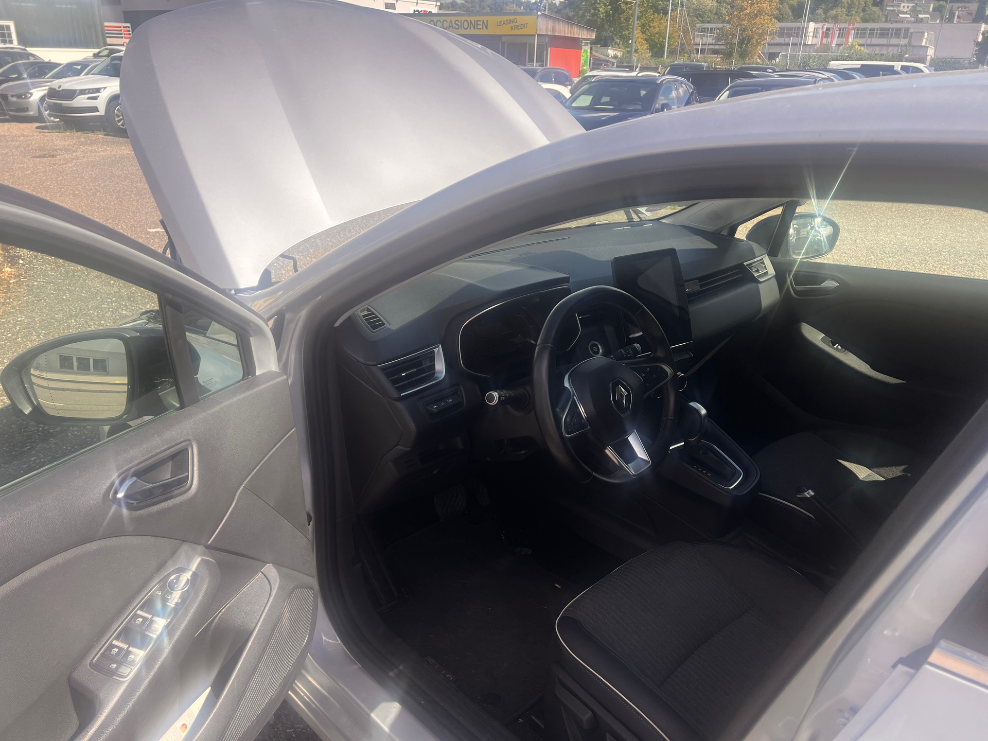 RENAULT Clio 1.3 Intens EDC-image-13