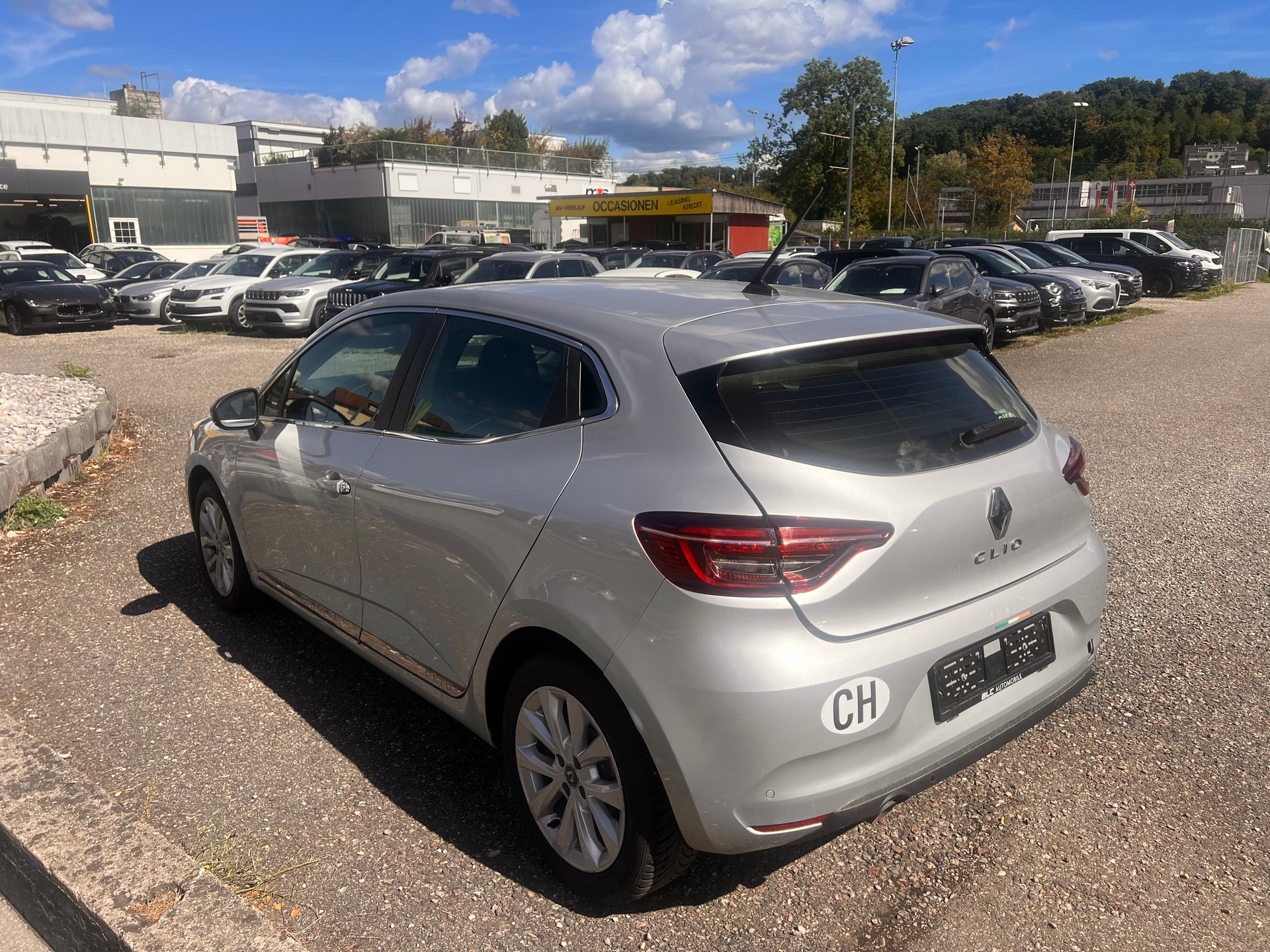 RENAULT Clio 1.3 Intens EDC-image-4
