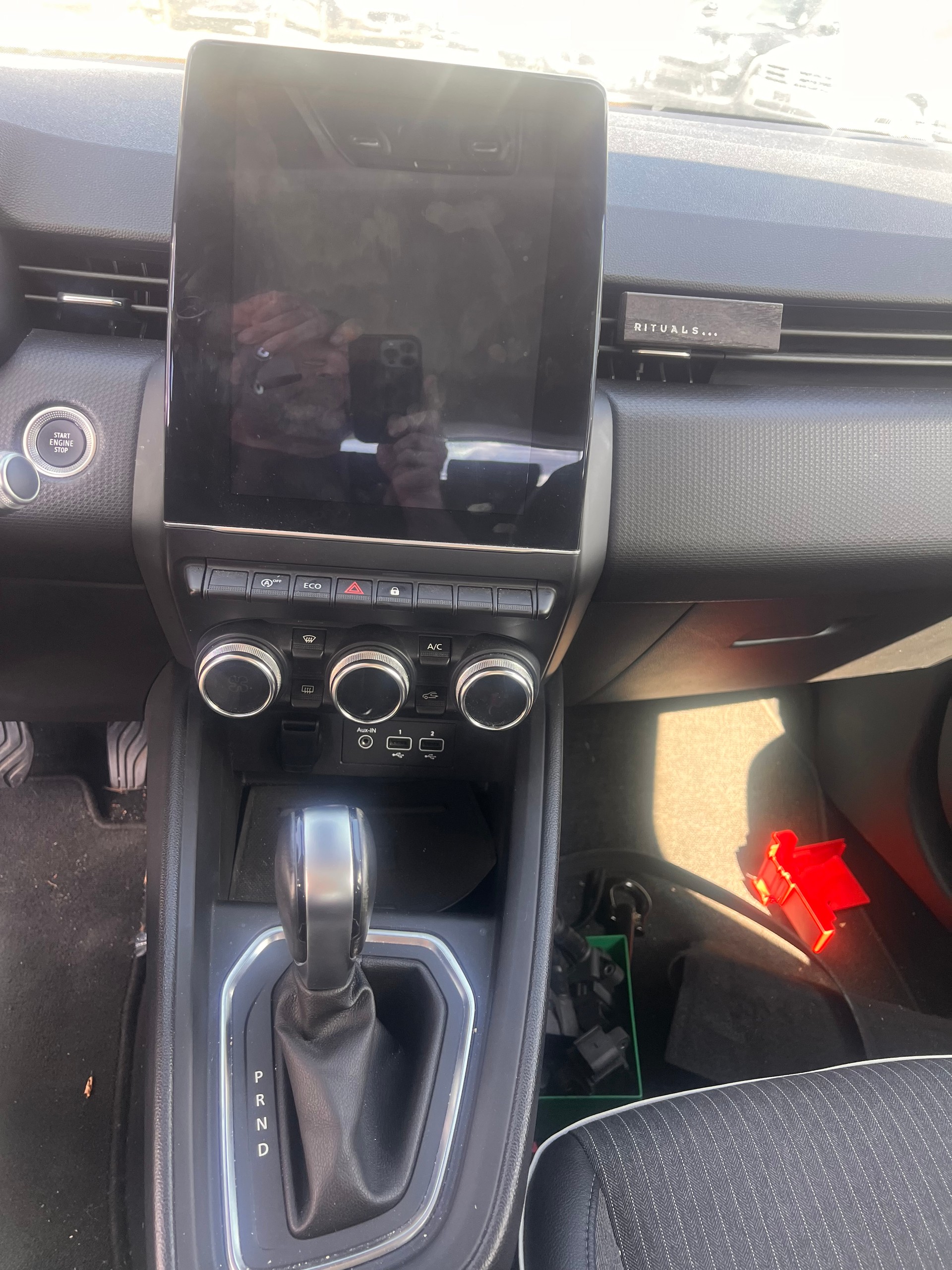RENAULT Clio 1.3 Intens EDC-image-9