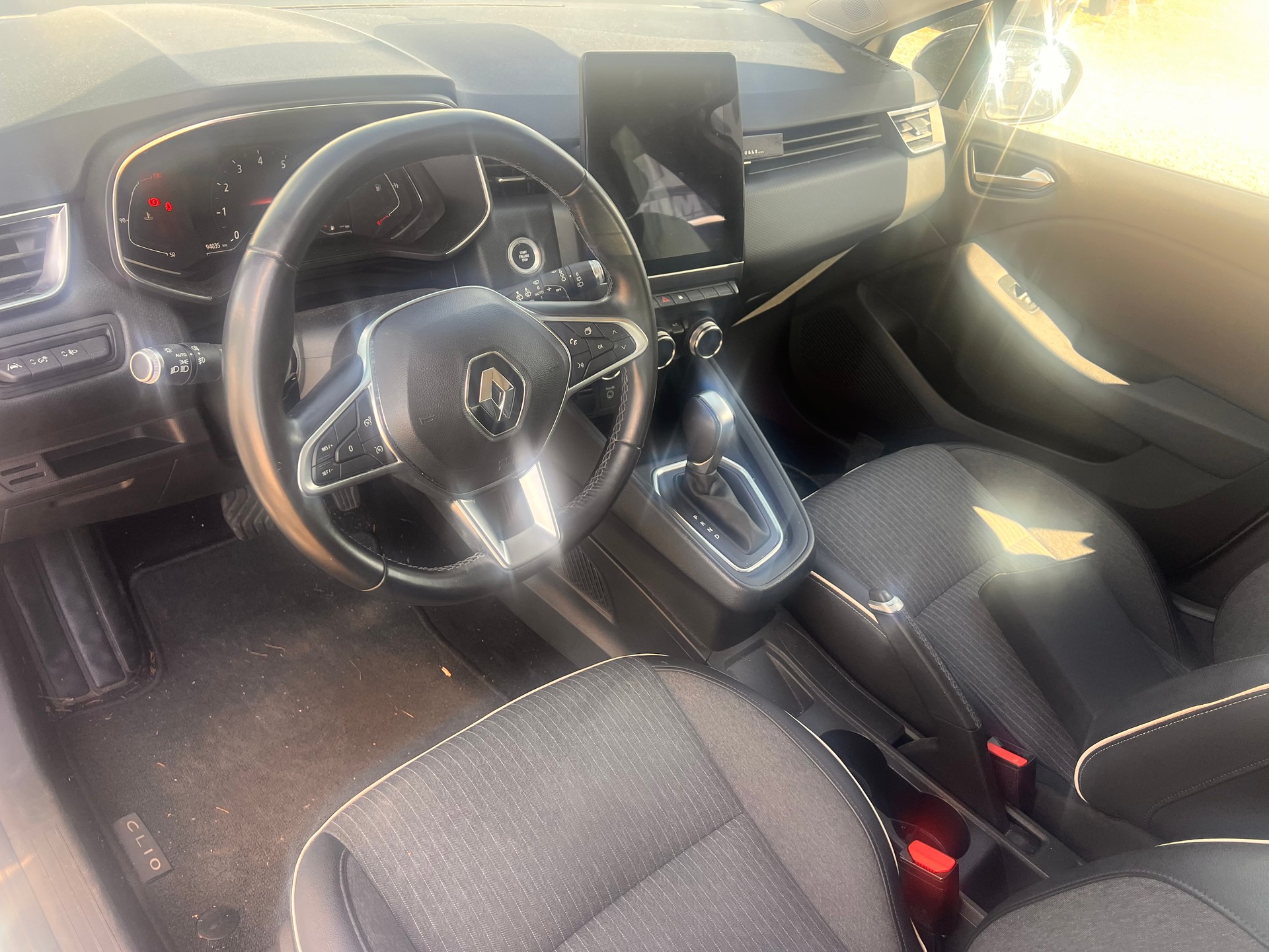 RENAULT Clio 1.3 Intens EDC-image-12