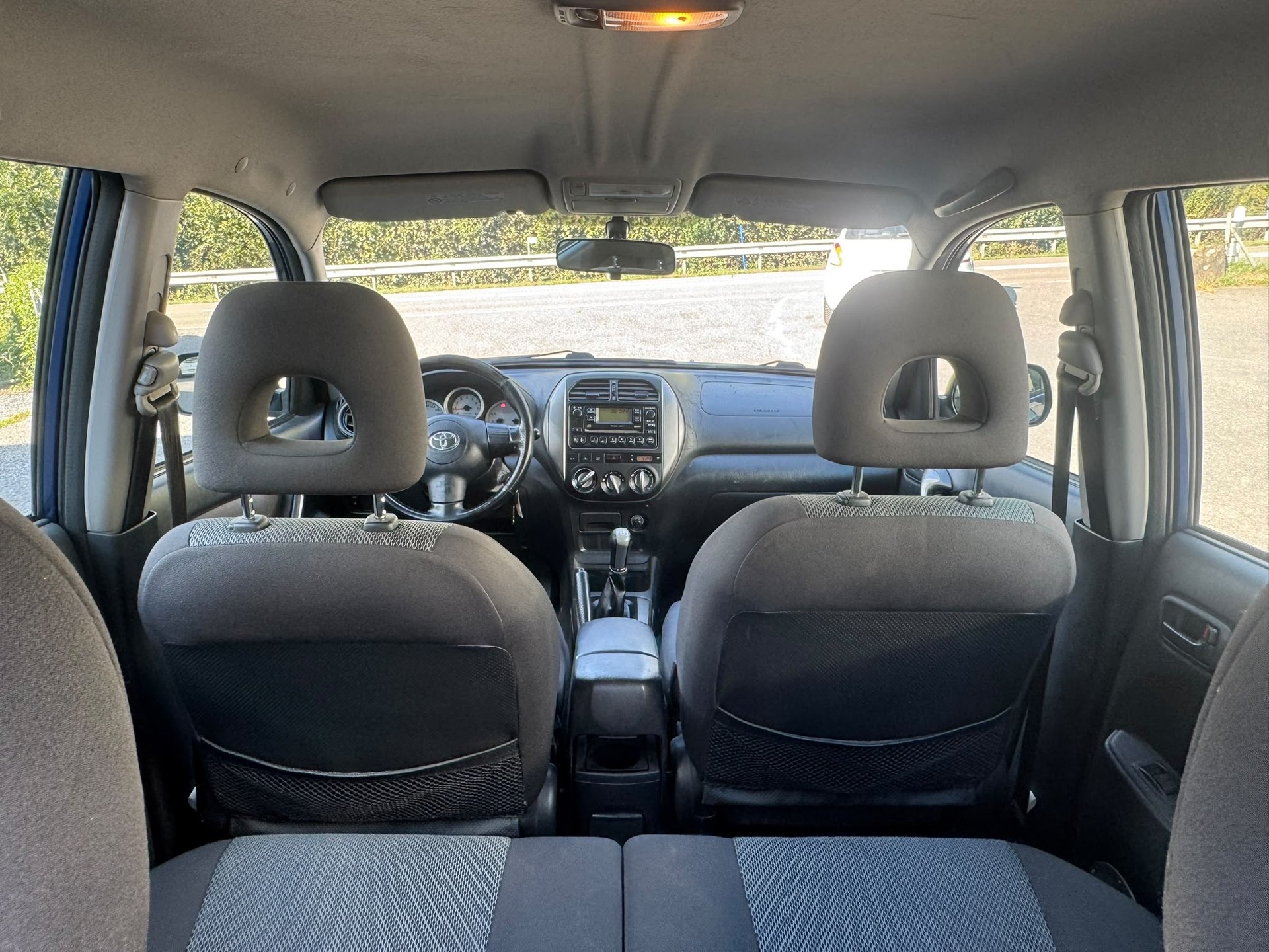TOYOTA RAV-4 2.0 16V Linea Luna-image-6