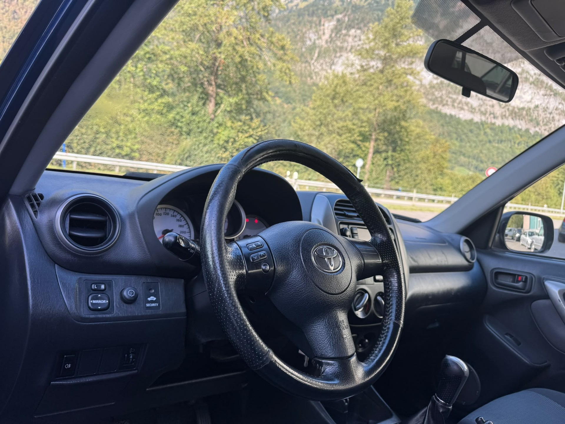 TOYOTA RAV-4 2.0 16V Linea Luna-image-10