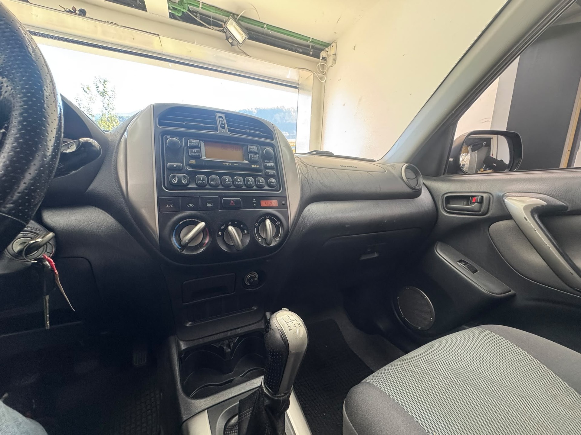 TOYOTA RAV-4 2.0 16V Linea Luna-image-9