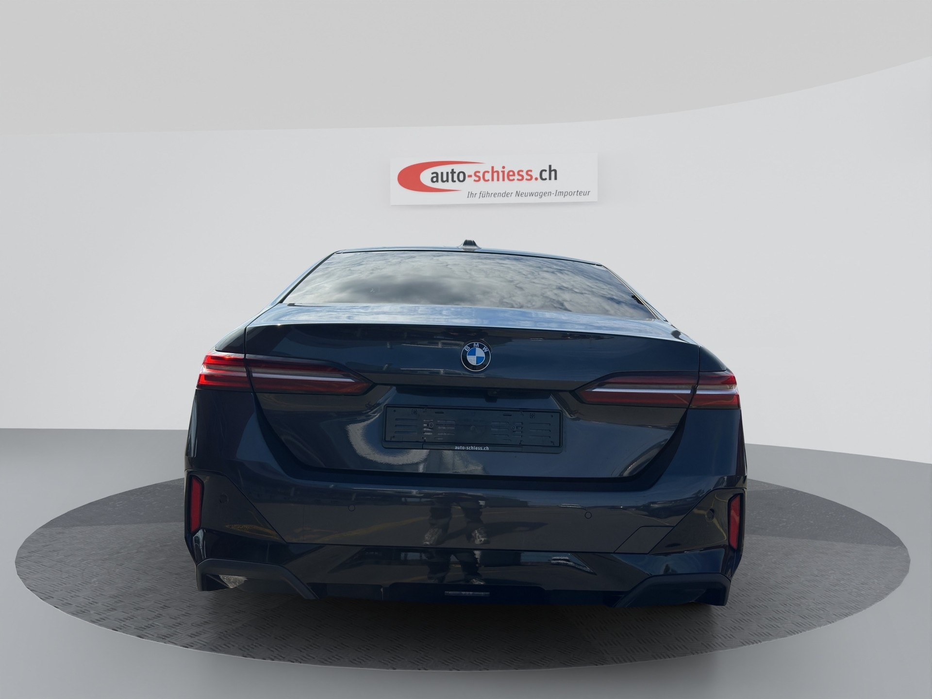 BMW 520d 48V M Sport Steptronic-image-3