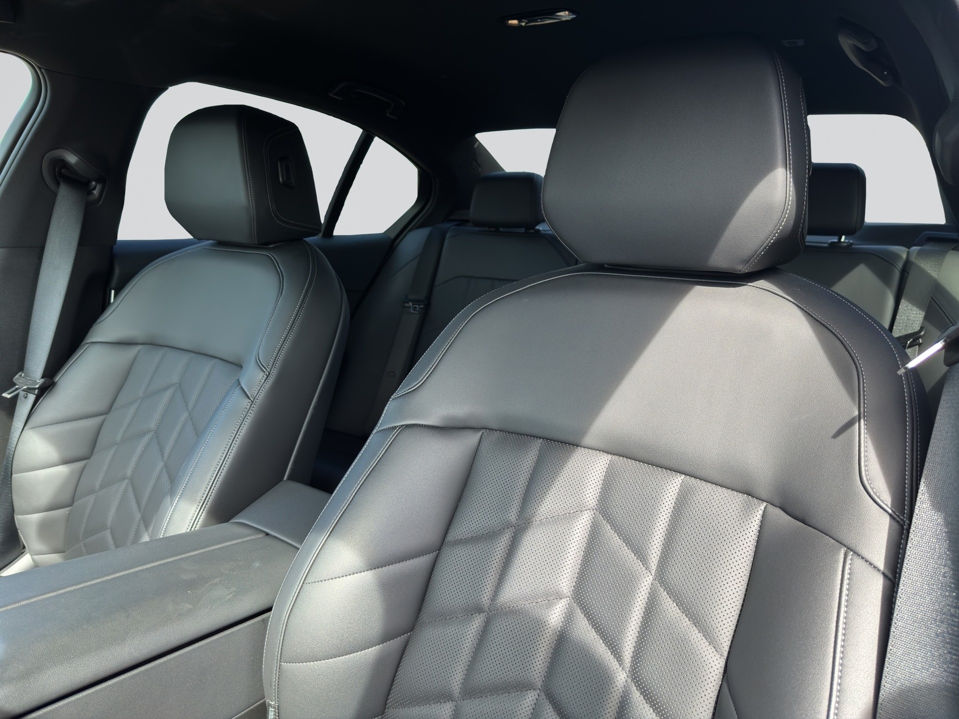 BMW 520d 48V M Sport Steptronic-image-5