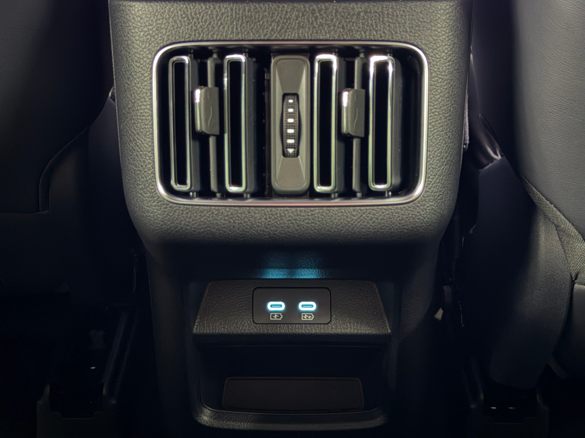 BYD Seal U DM-i Boost-image-15
