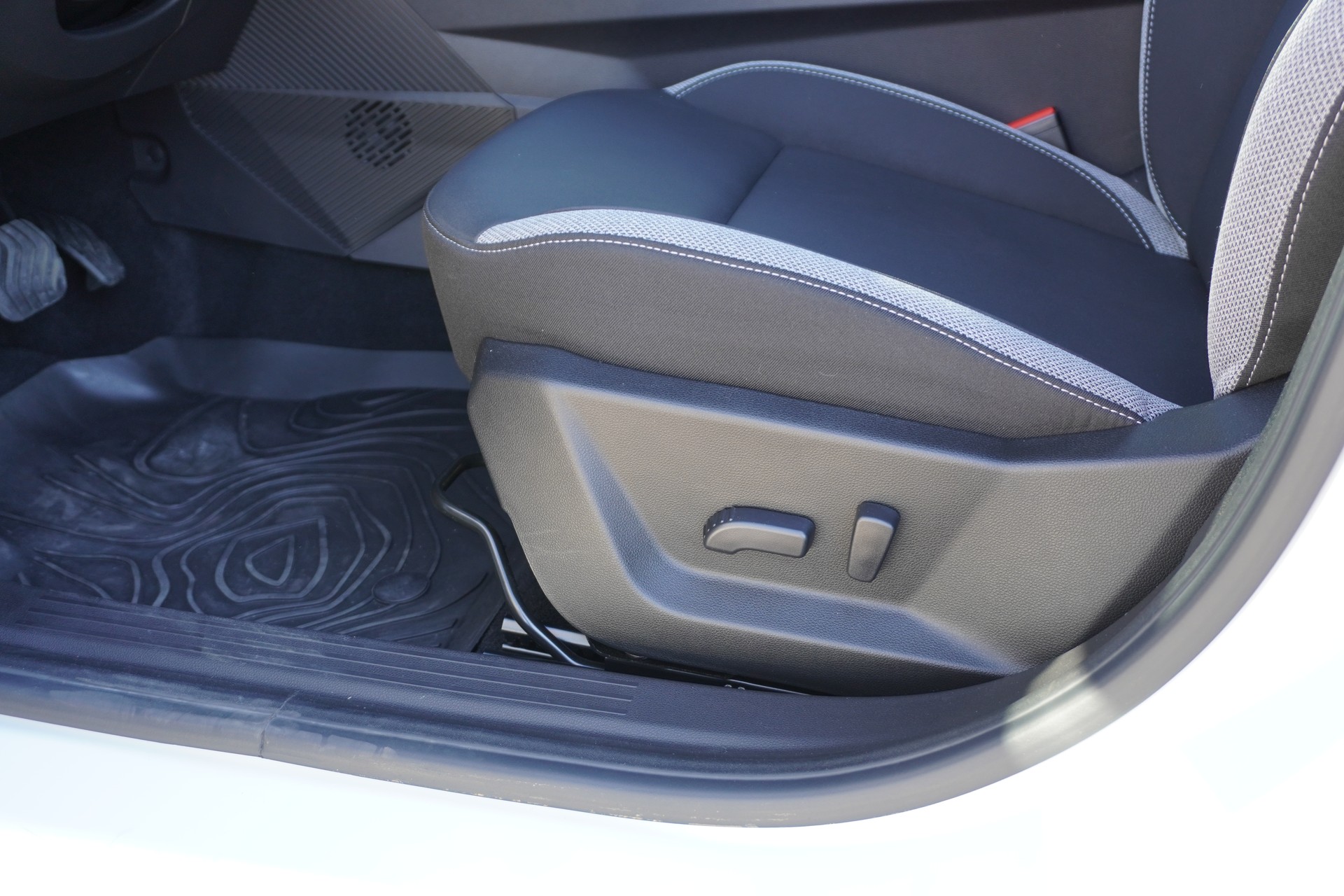 DACIA Bigster HEV 155 Journey-image-40