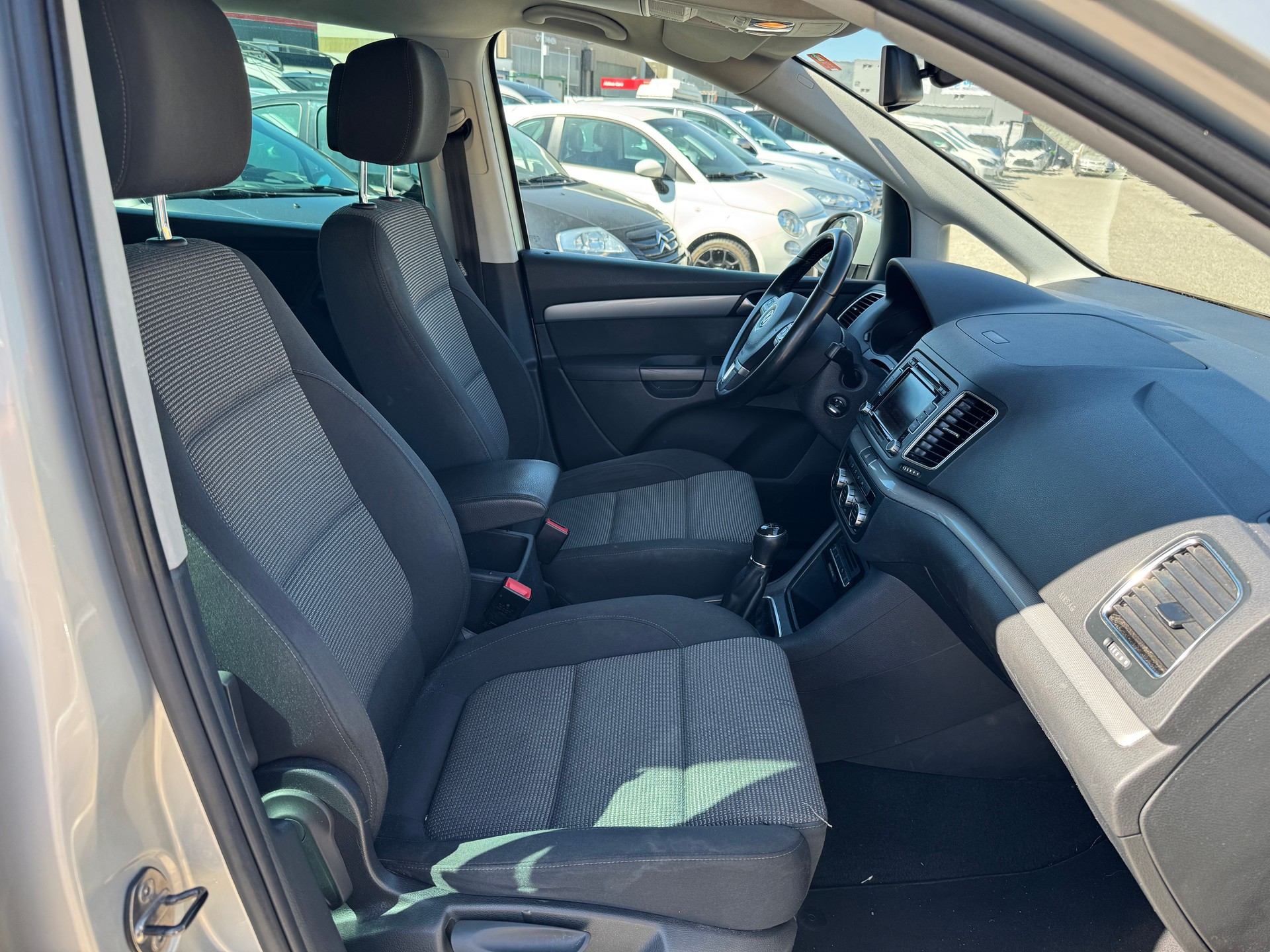 VW Sharan 2.0 TDI BlueMotion Technology Trendline-image-11