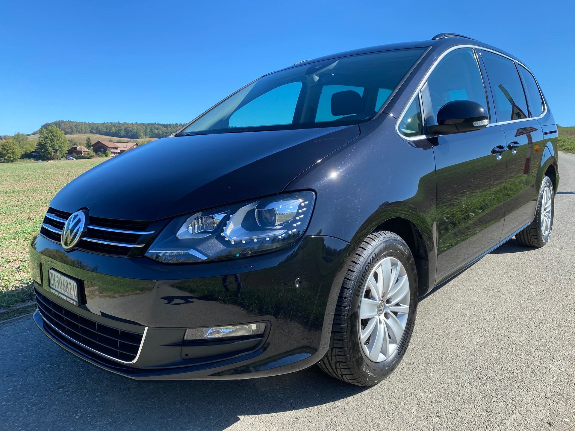 VW SHARAN-image-0