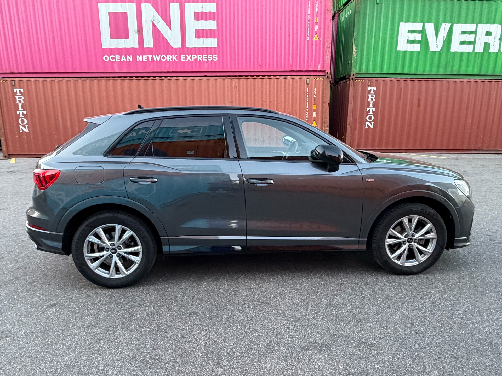AUDI Q3 1.5 35 TFSI S line S-Tronic-image-1