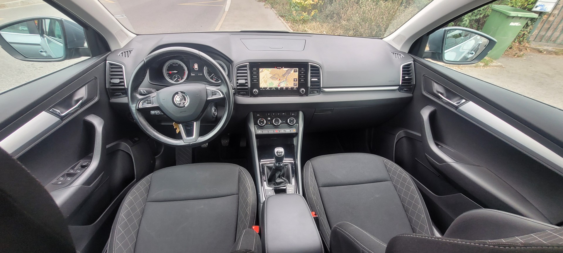 SKODA Karoq 2.0 TDI CR Style 4x4-image-8