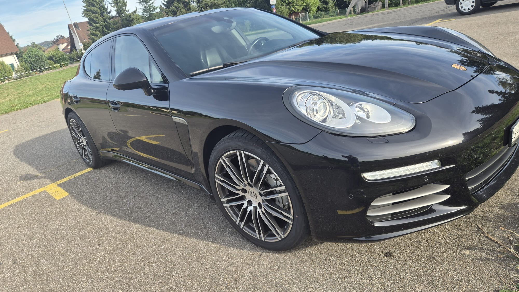 Car photo