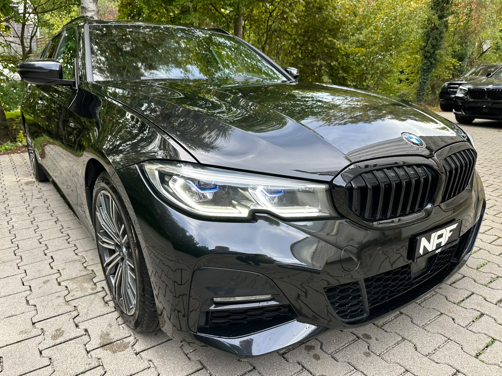 BMW 320d xDrive 48V Touring M Sport Steptronic-image-6
