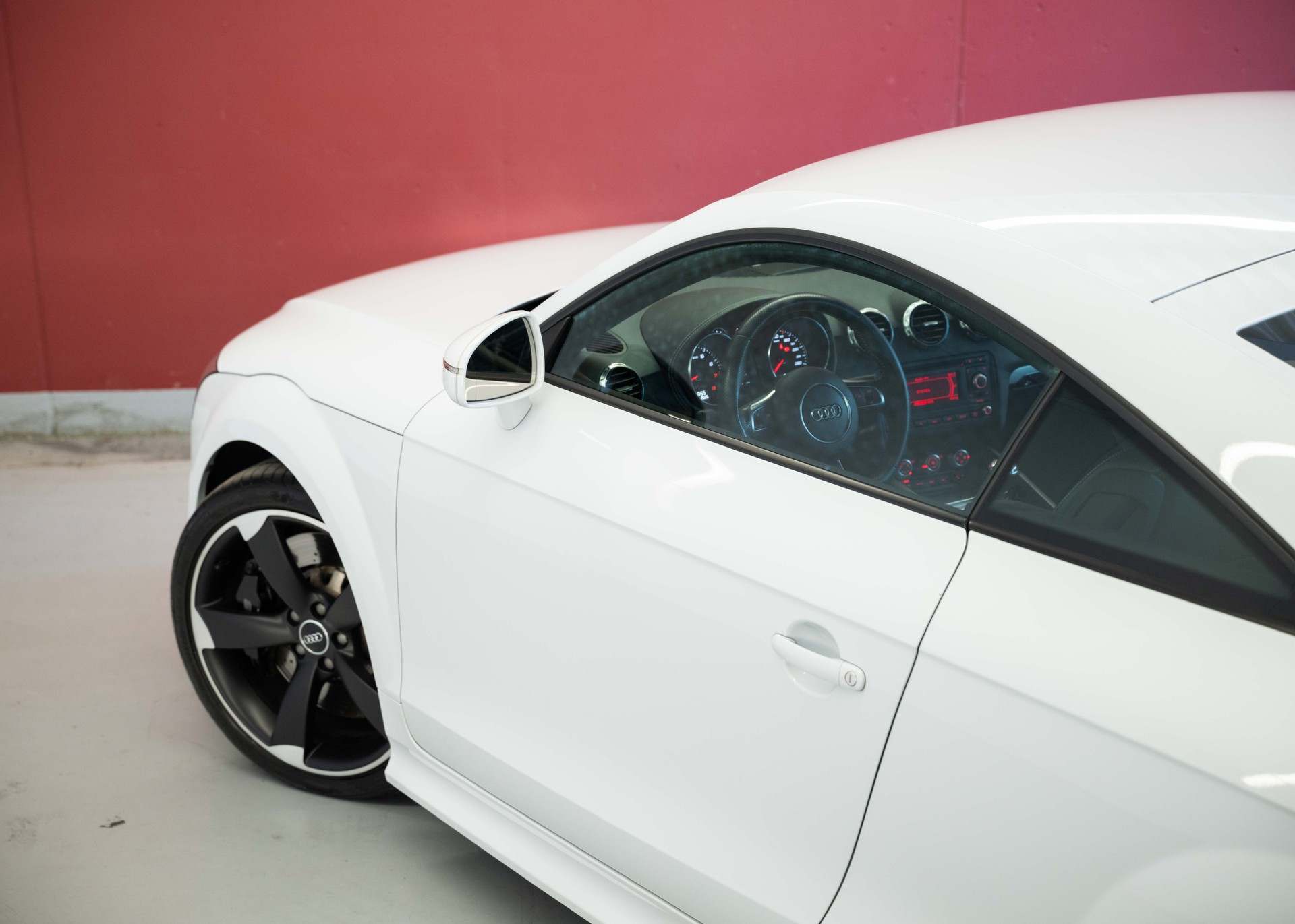 AUDI TT RS Roadster 2.5 TFSI quattro (1st hand, German car, full service history, fantastic condition)-image-11