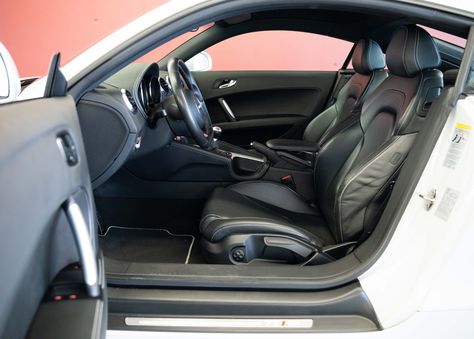 AUDI TT RS Roadster 2.5 TFSI quattro (1st hand, German car, full service history, fantastic condition)-image-20