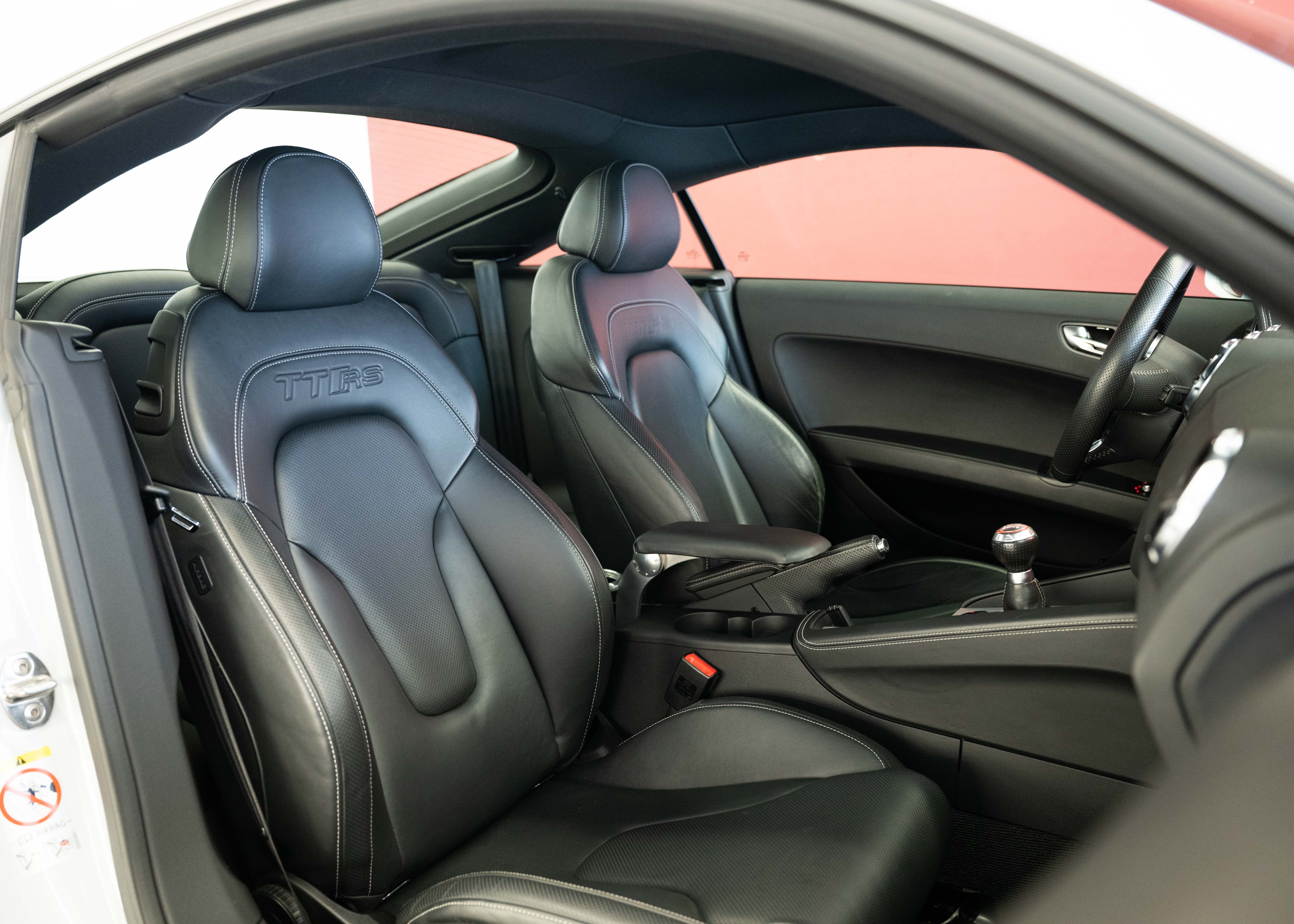 Image AUDI TT TT RS Coupé 2.5 TFSI quattro (1st hand, German car, full service history, fantastic condition)
