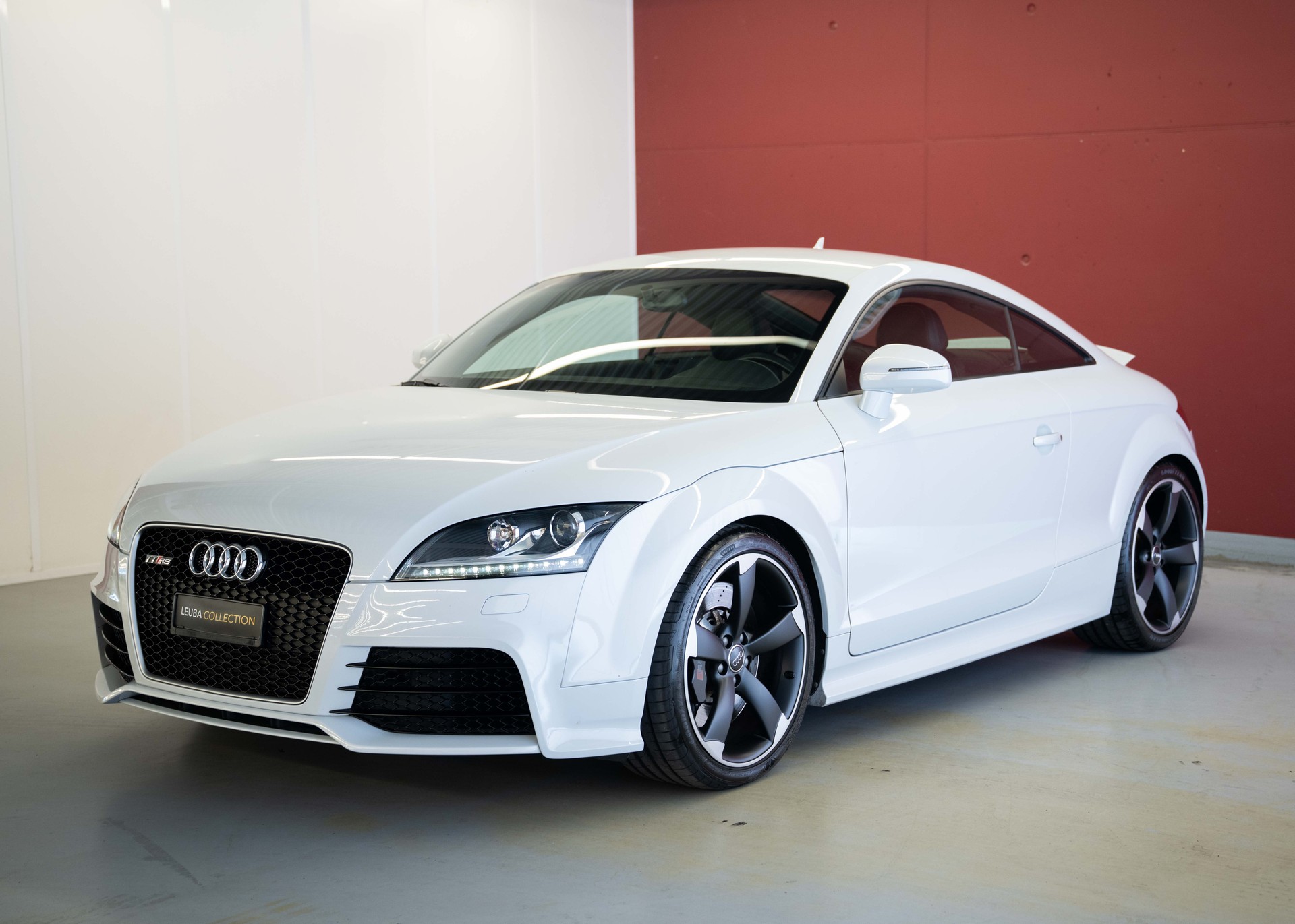 AUDI TT RS Roadster 2.5 TFSI quattro (1st hand, German car, full service history, fantastic condition)-image-4