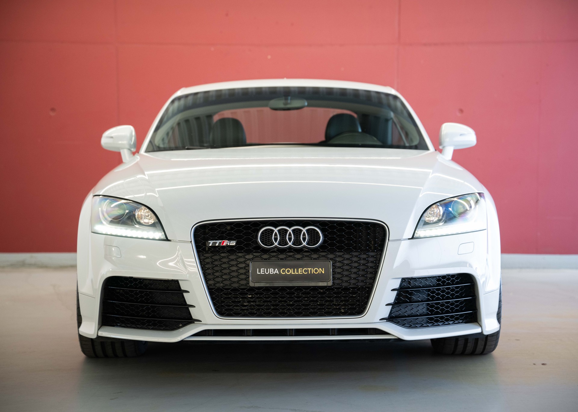 AUDI TT RS Roadster 2.5 TFSI quattro (1st hand, German car, full service history, fantastic condition)-image-2