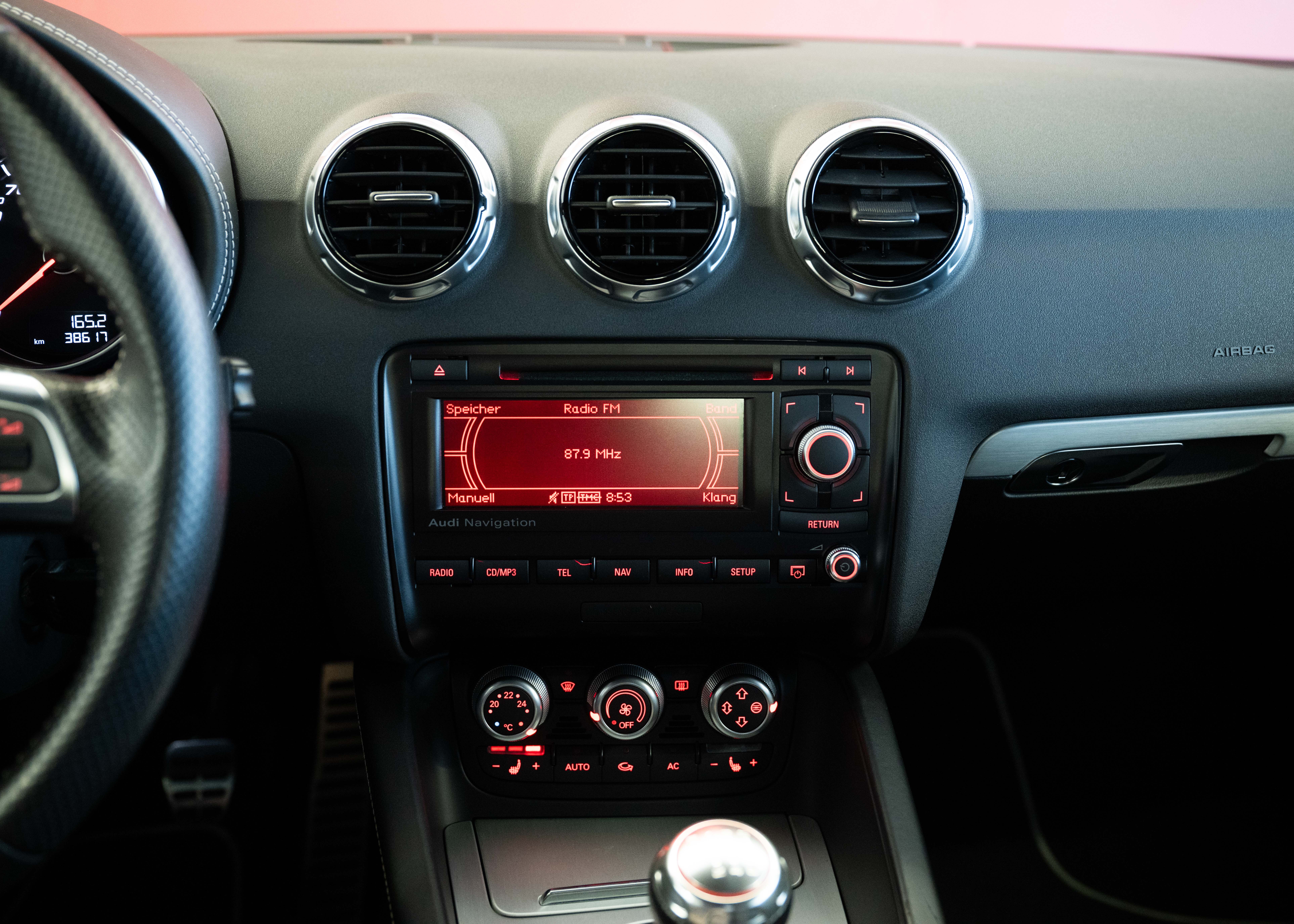 Image AUDI TT TT RS Coupé 2.5 TFSI quattro (1st hand, German car, full service history, fantastic condition)