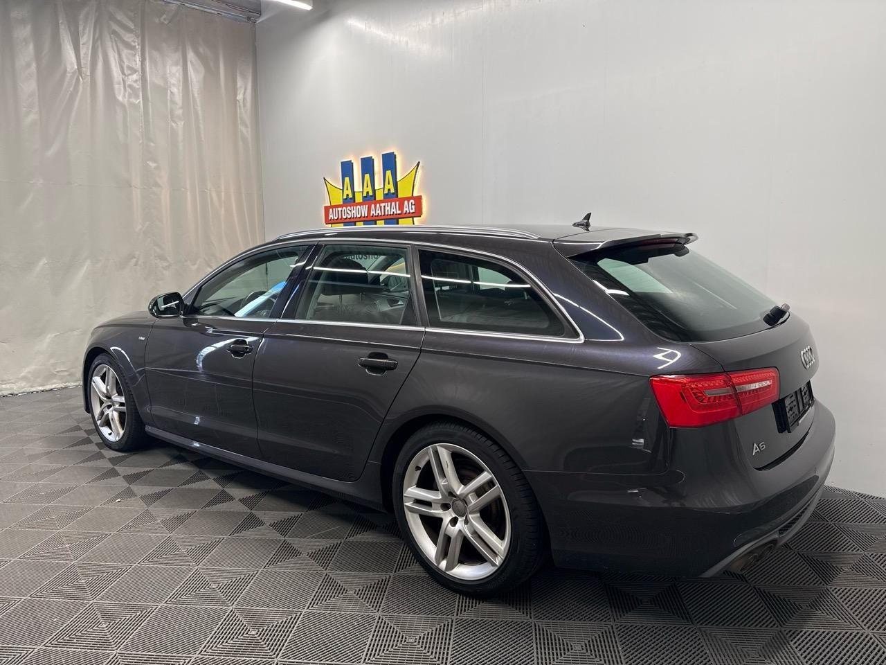 AUDI A6 Avant 2.0 TDI multitronic-showroom-element-1