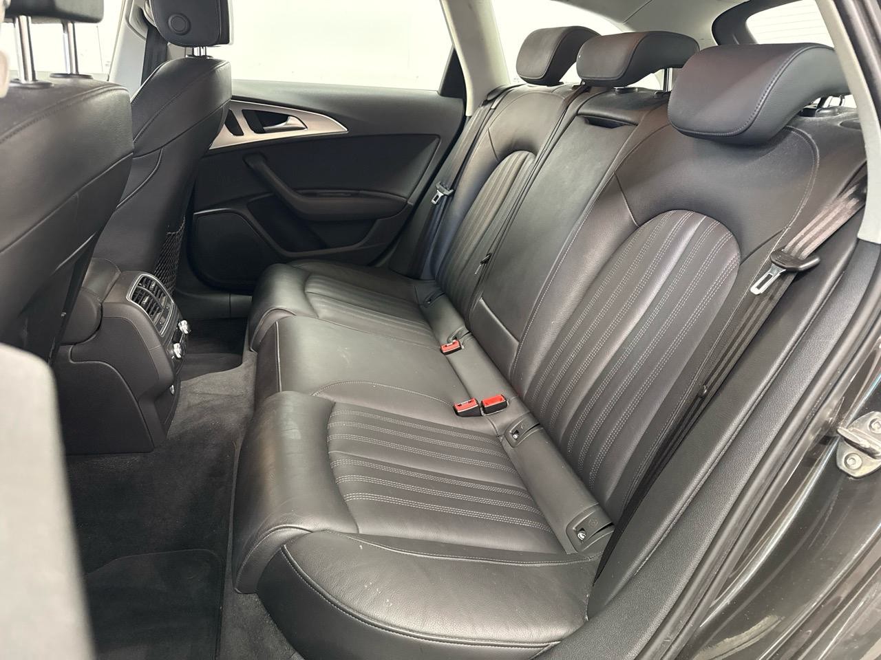 AUDI A6 Avant 2.0 TDI multitronic-image-5