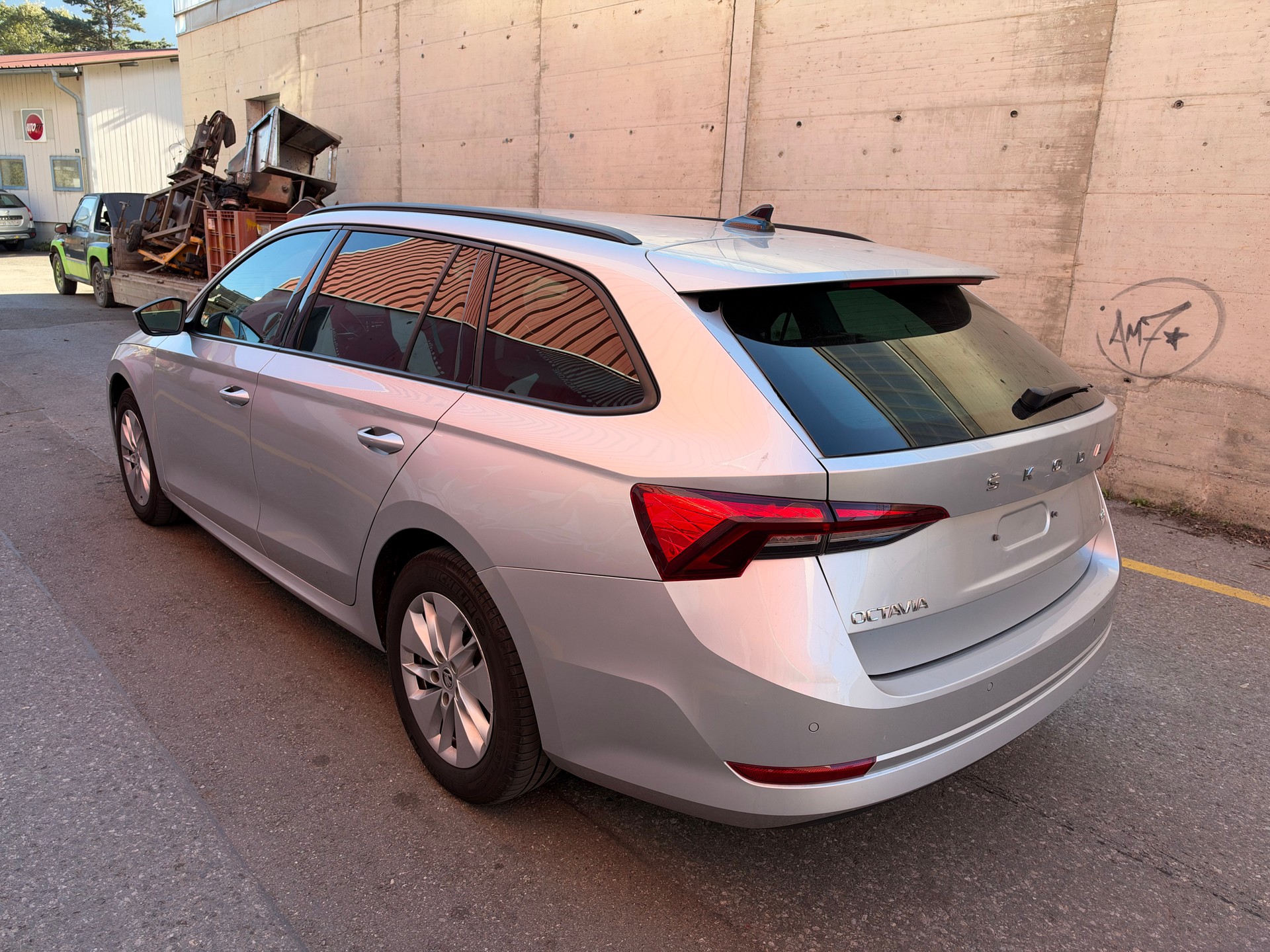 SKODA Octavia Combi 2.0 TDI DSG Ambition 4x4-image-7