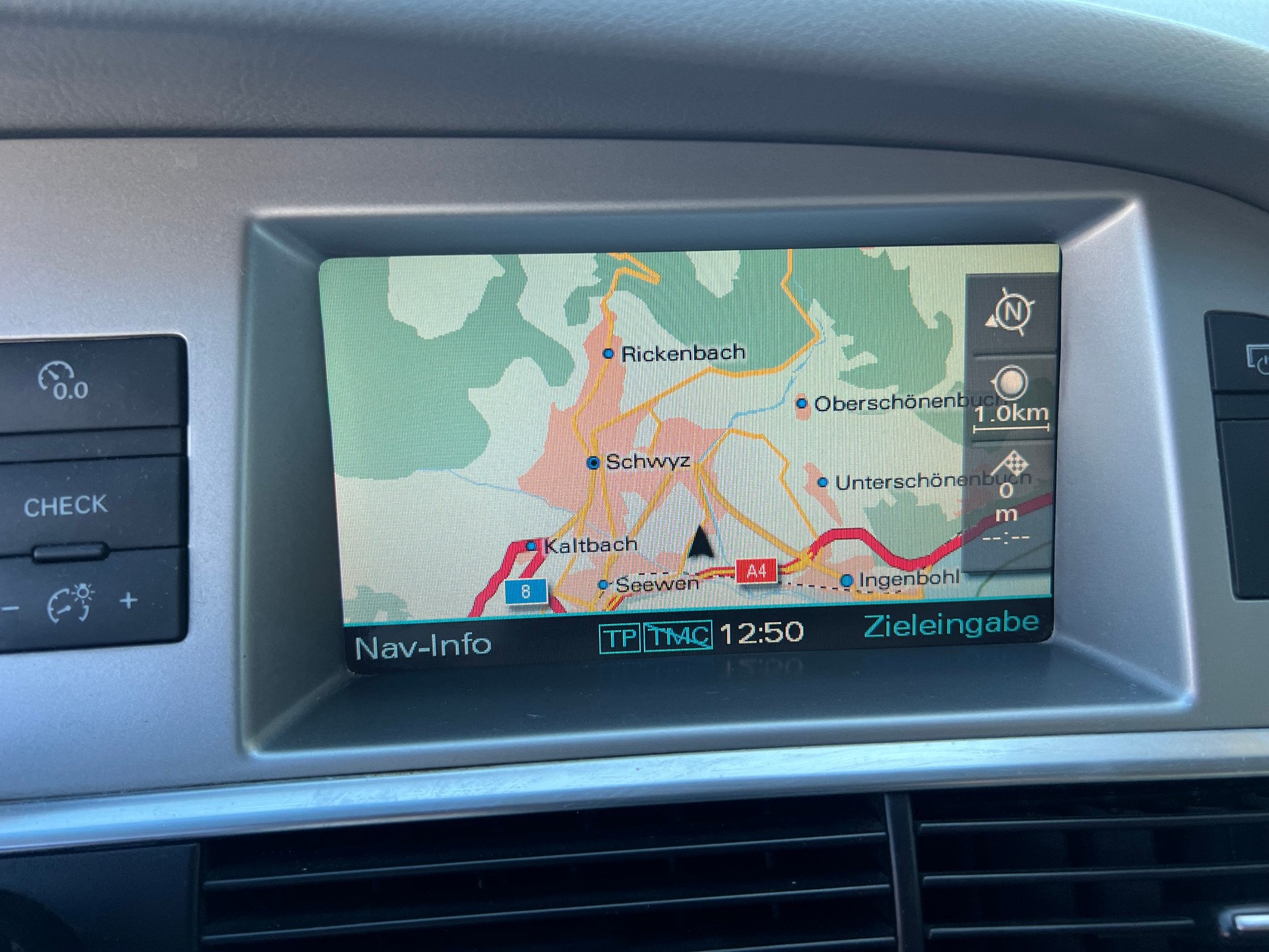AUDI A6 Limousine 3.0 V6 TDI 4x4 ***Automatik * Navigation * Klima * Teilleder ***-image-12