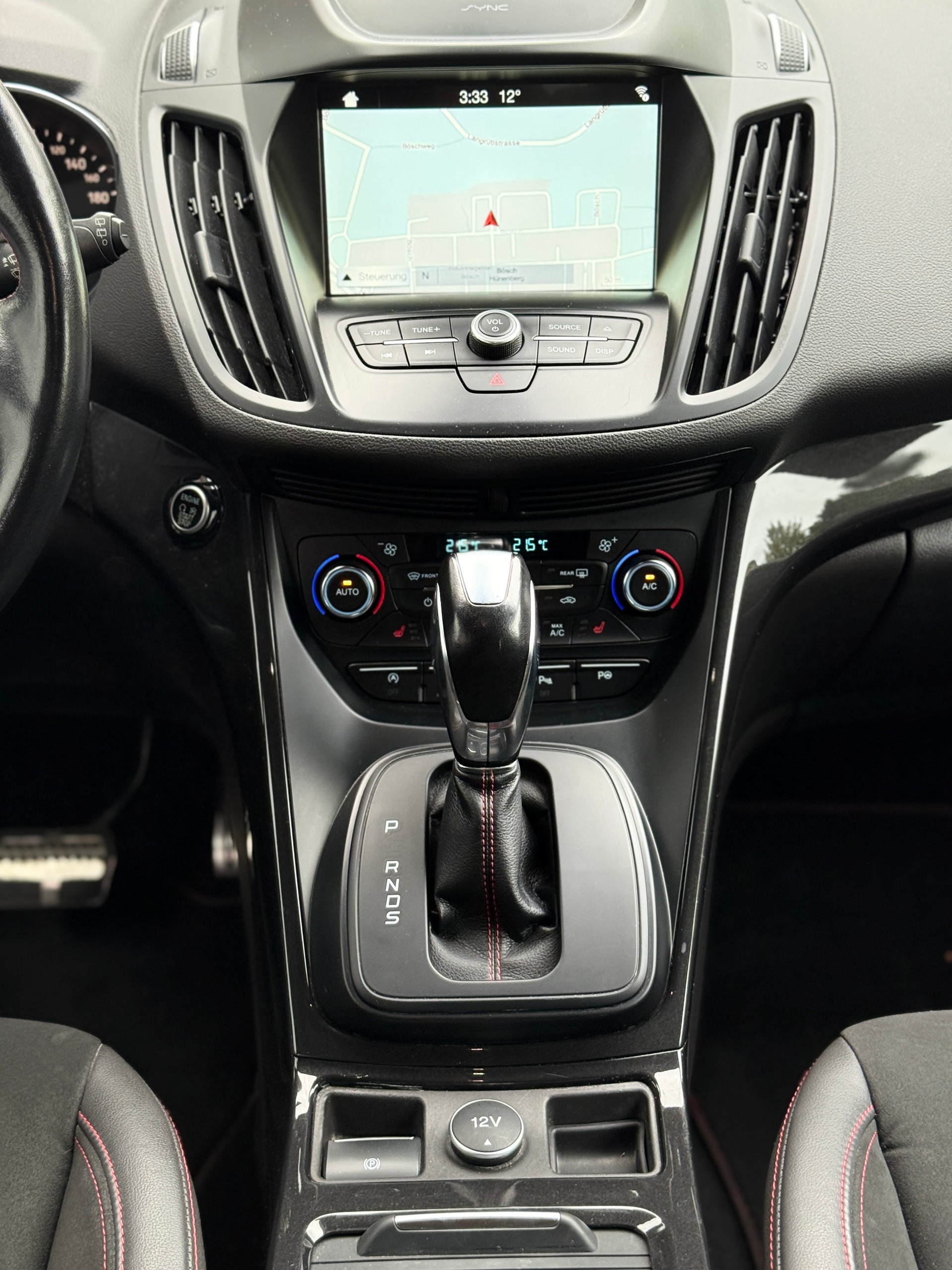 FORD Kuga 2.0 TDCi ST Line 4WD PowerShift-image-12