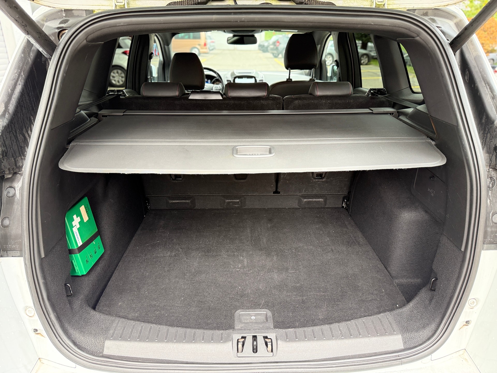 FORD Kuga 2.0 TDCi ST Line 4WD PowerShift-image-23