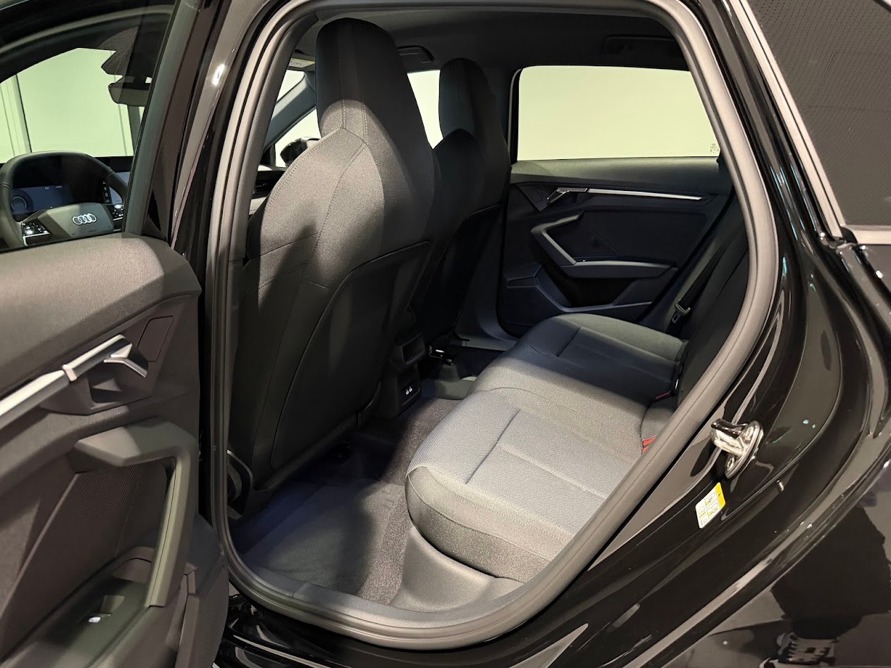AUDI A3 Sportback TFSI 85 kW Ambition S-tronic-image-4