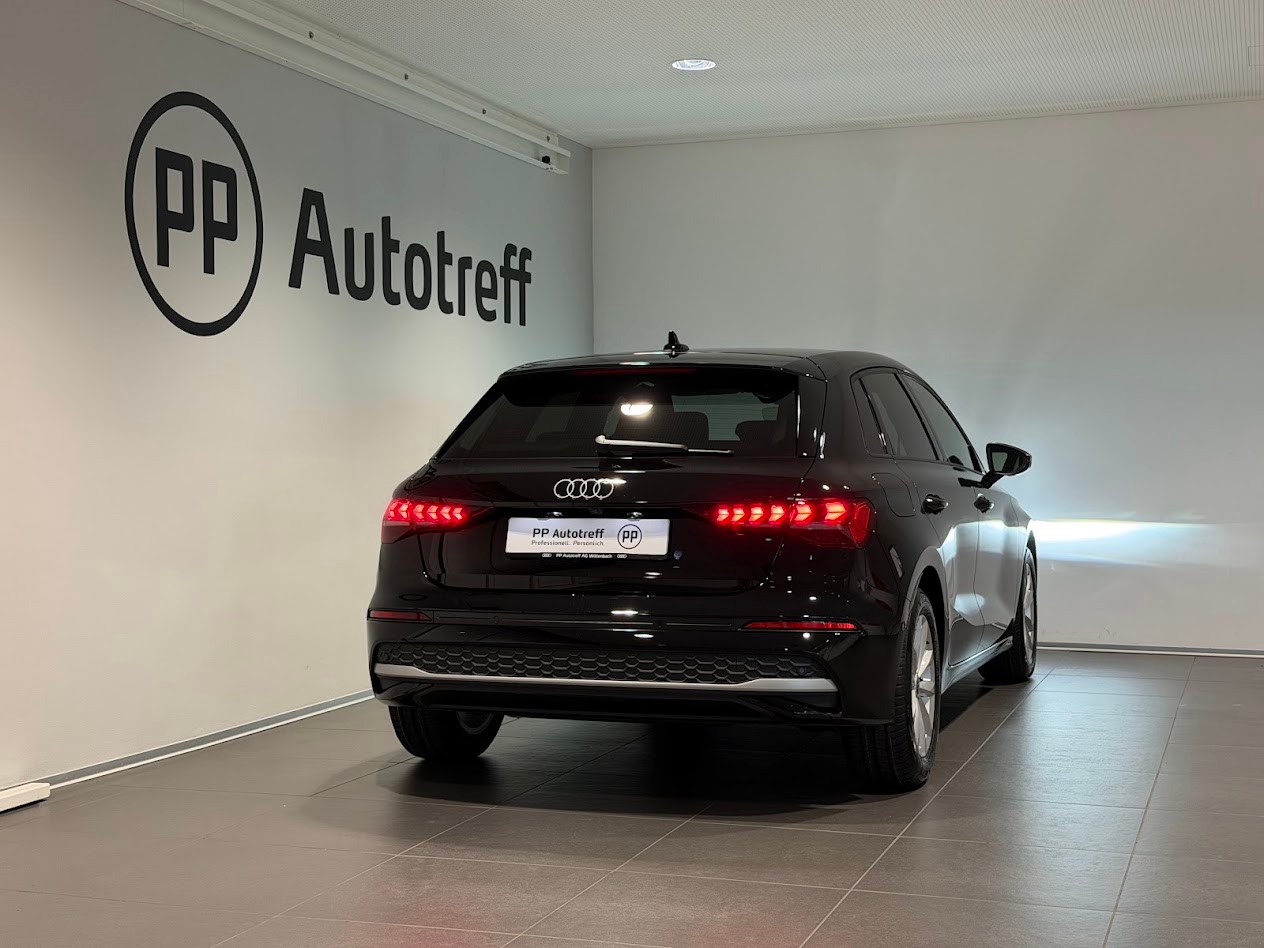 AUDI A3 Sportback TFSI 85 kW Ambition S-tronic-image-13
