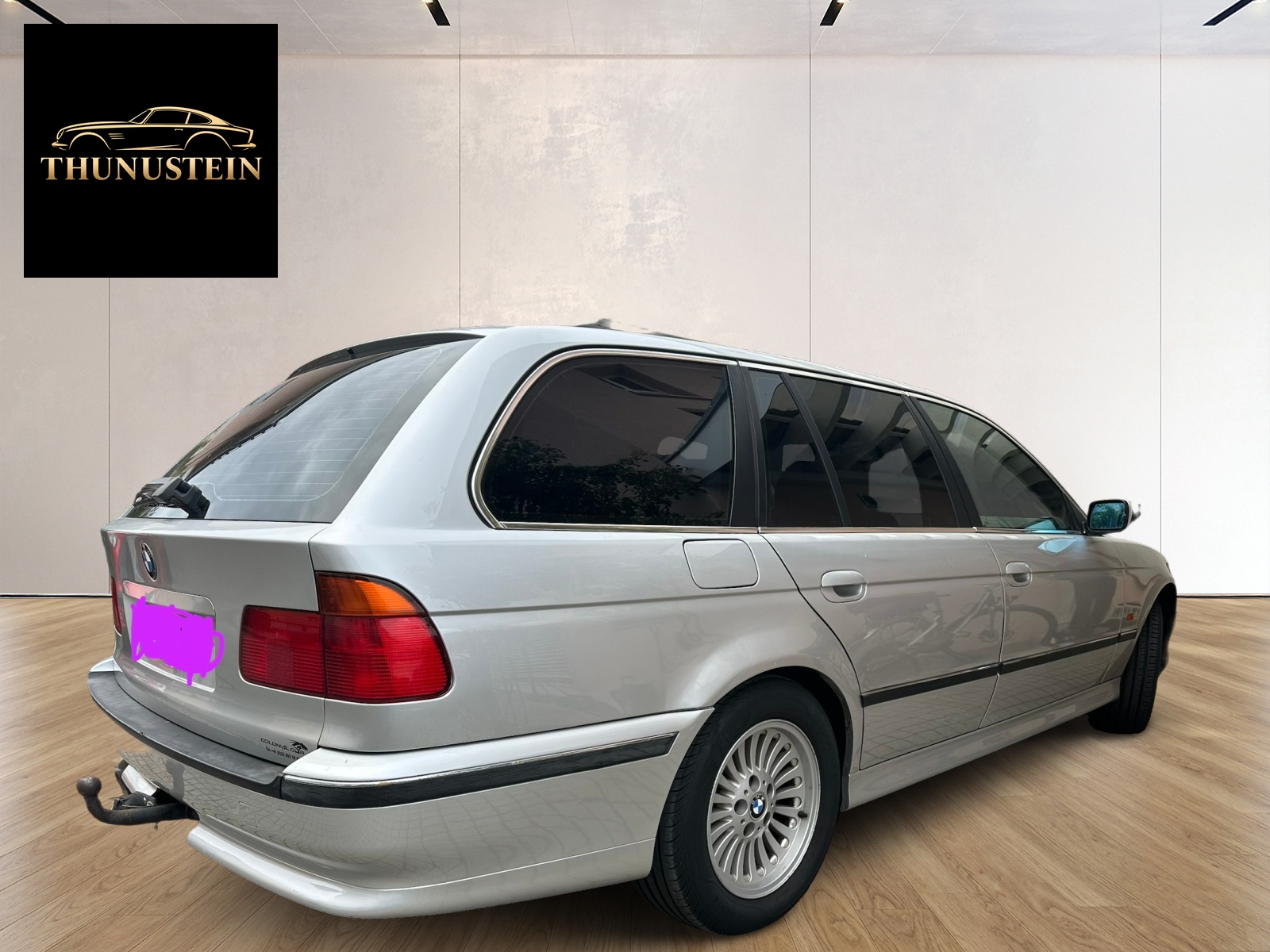 BMW 540i Touring-image-3