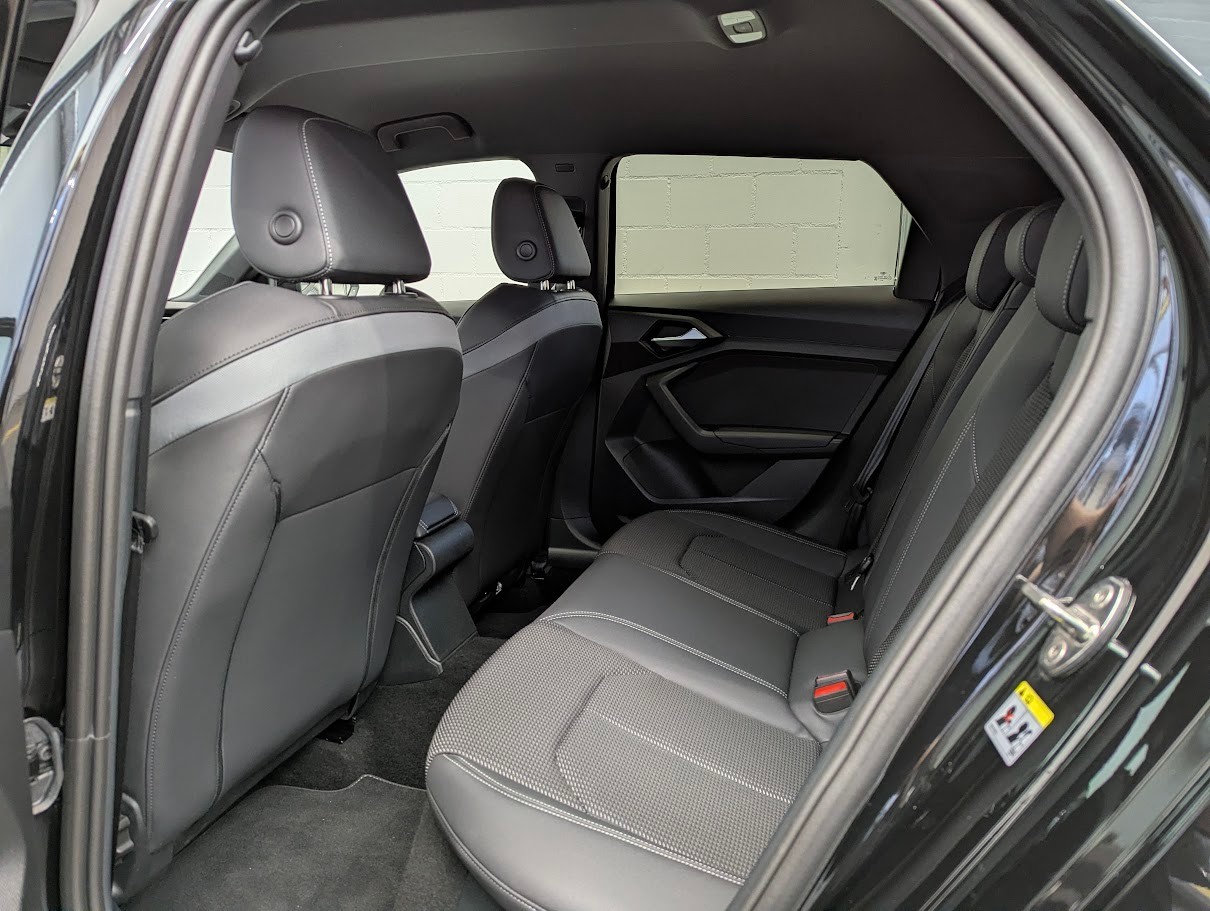 AUDI A1 Sportback 2.0 40 TFSI S Line S-Tronic*5J GAR S-LINE KOMPLETT NAVI+ VOLL-LED DÄMPFER ACC KEYLESS*-image-27