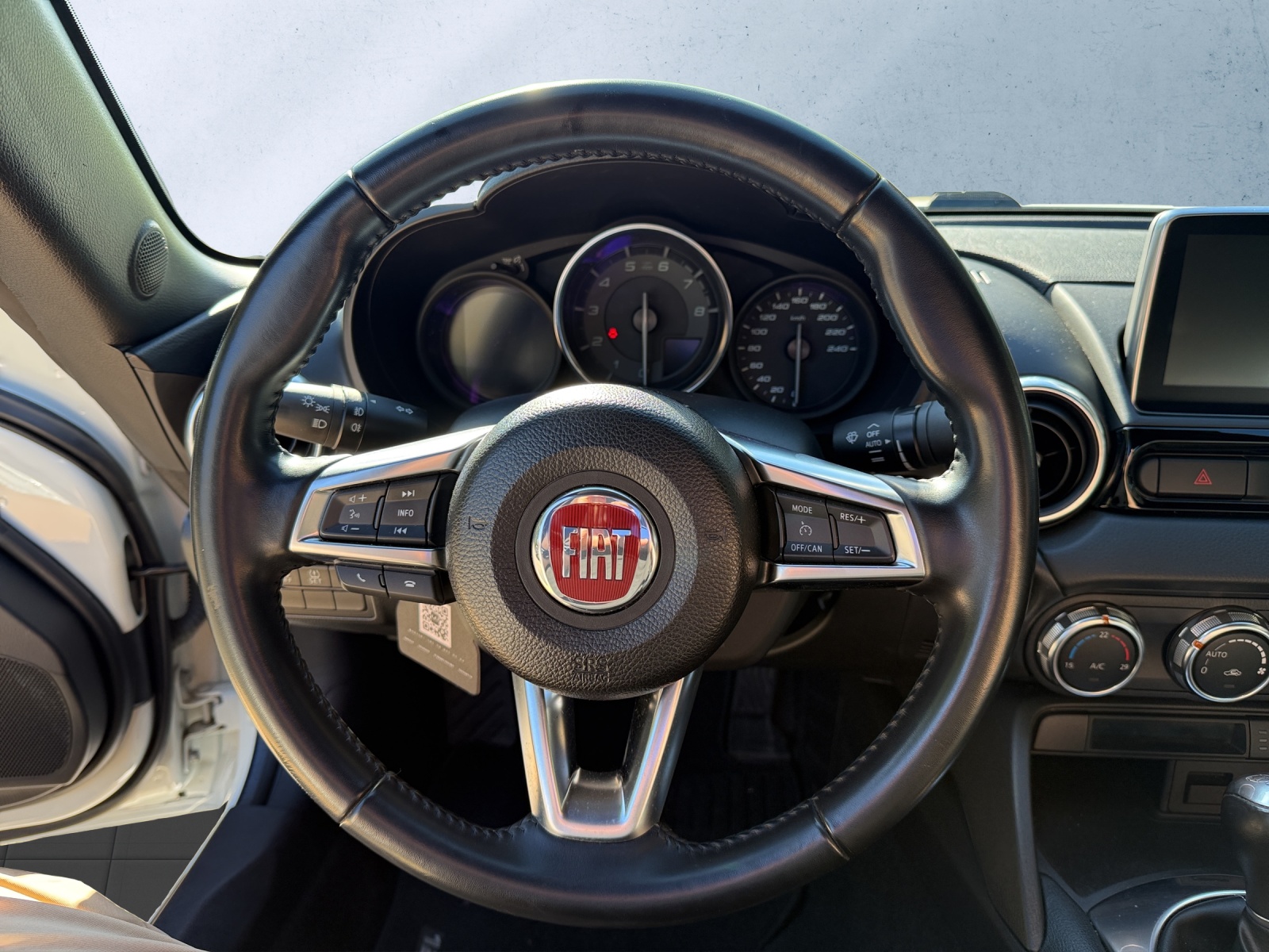 FIAT 124 Spider 1.4 MultiAir *LUSSO* SPORTLICH-image-7