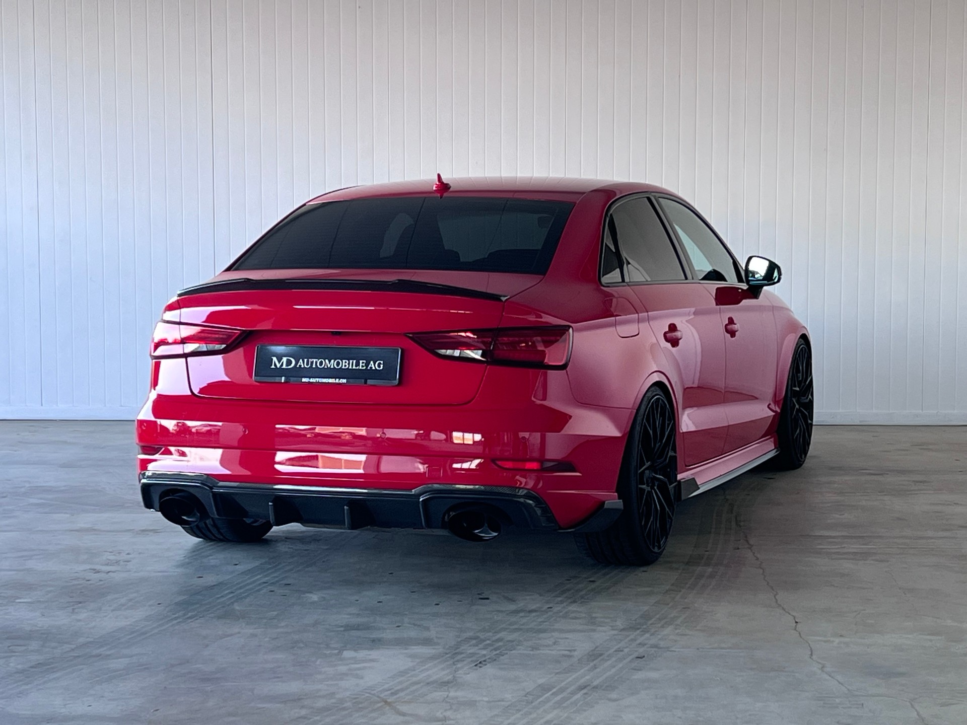 AUDI RS3 Limousine 2.5 TSI quattro S-tronic-image-5