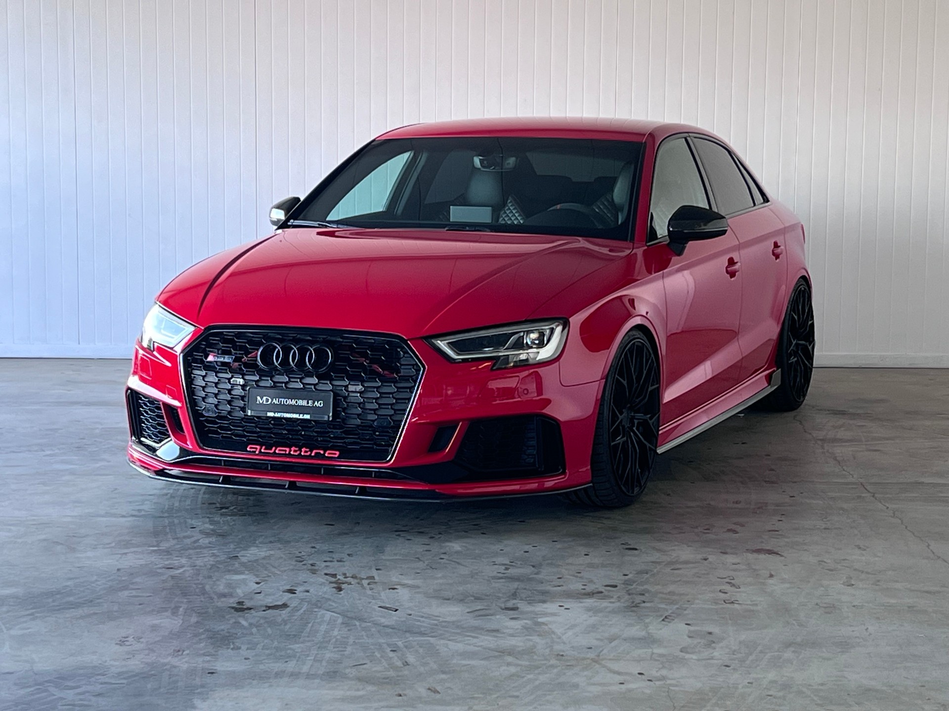 AUDI RS3 Limousine 2.5 TSI quattro S-tronic-image-4