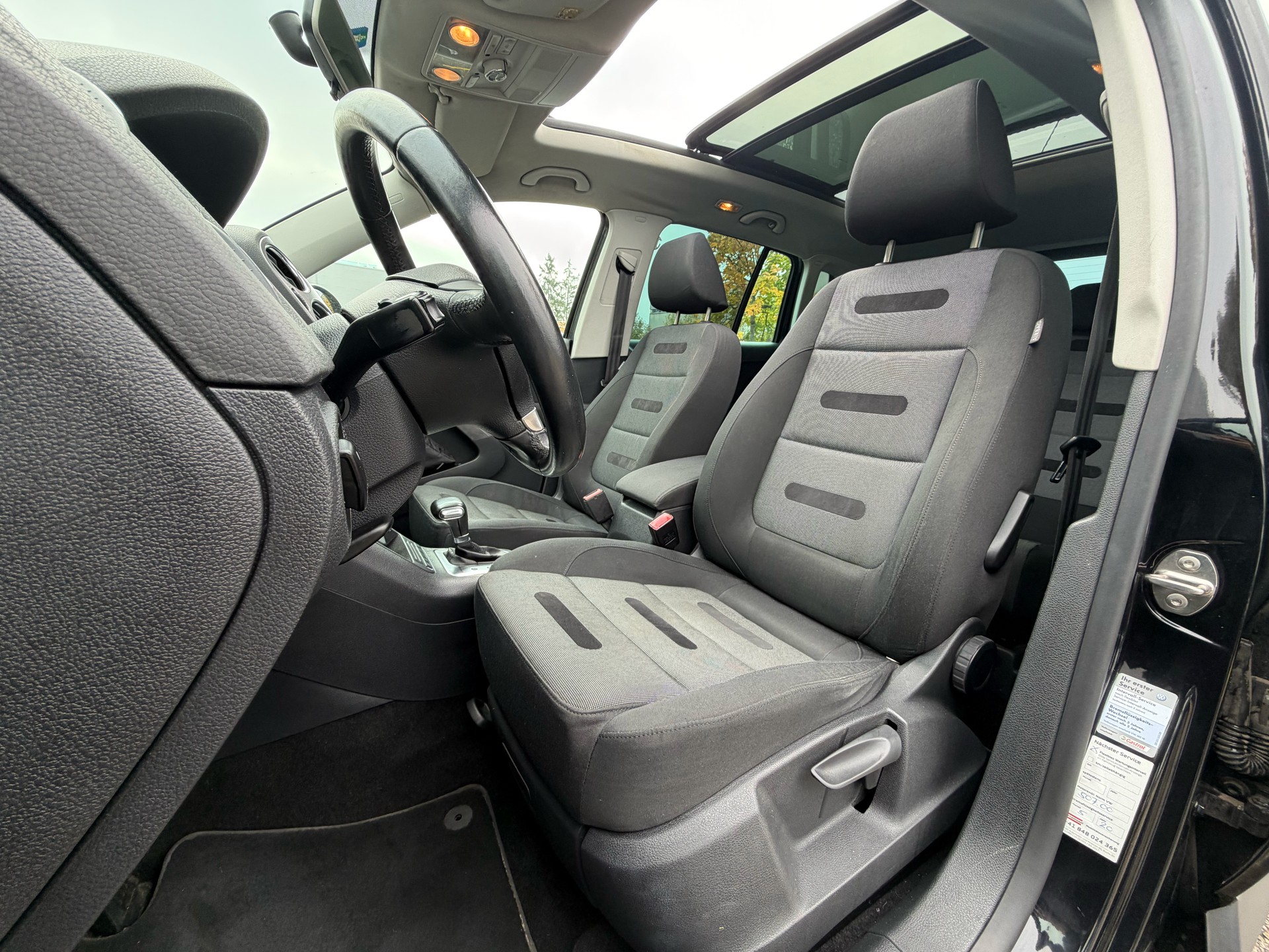 VW Tiguan 2.0 TDI Sport&Style Tiptronic-image-8