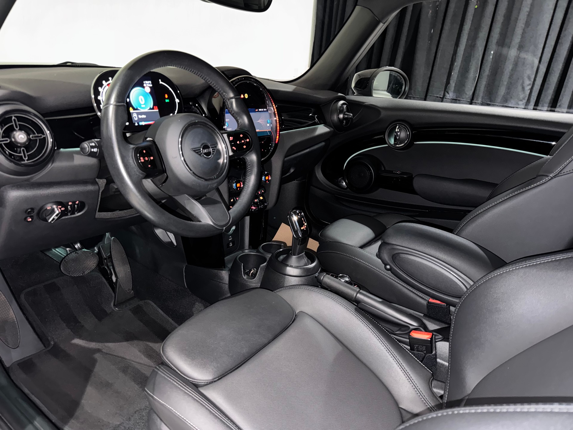 MINI Cooper Camden Edition Steptronic DKG I CH I-image-12