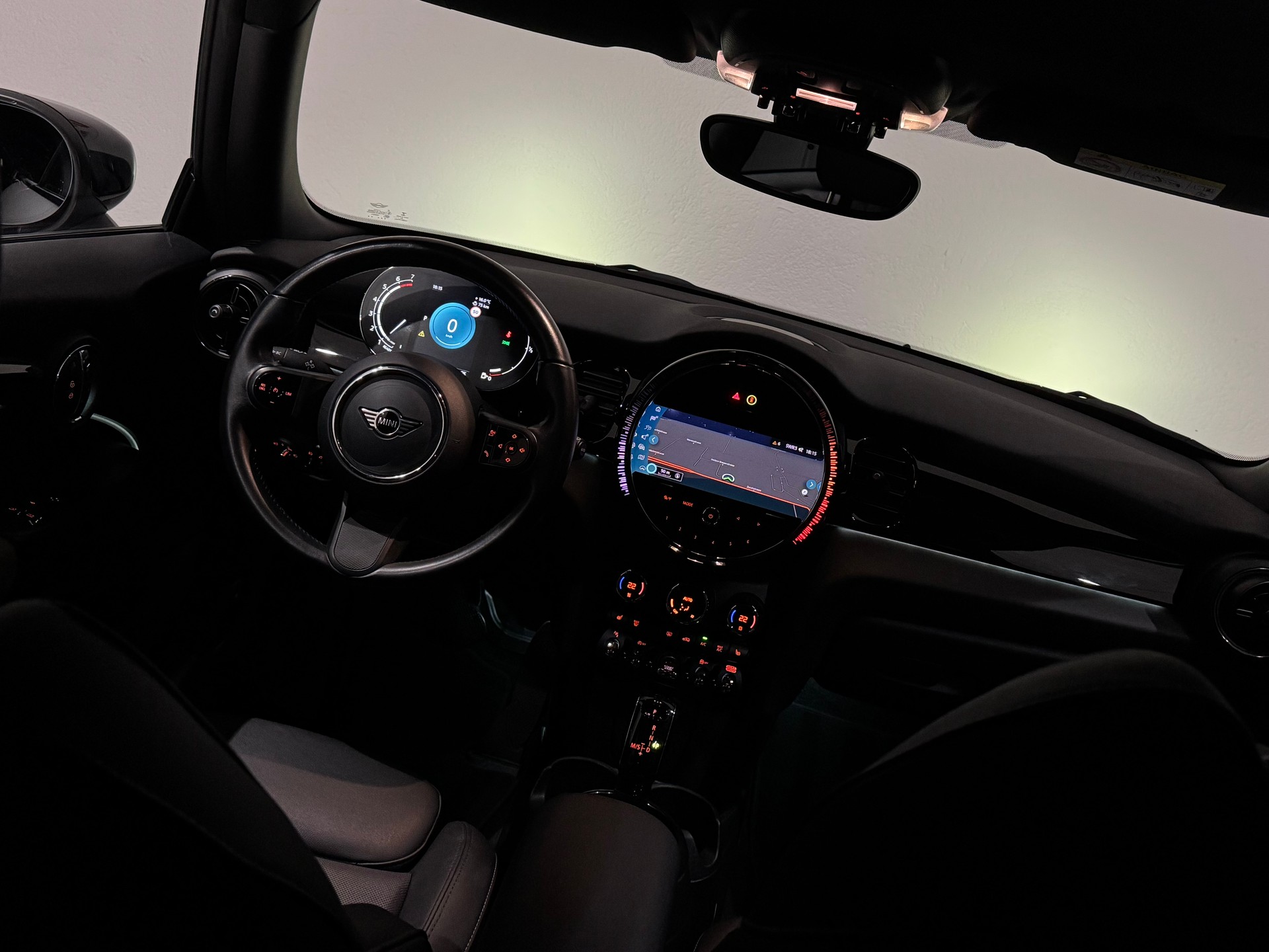 MINI Cooper Camden Edition Steptronic DKG I CH I-image-13