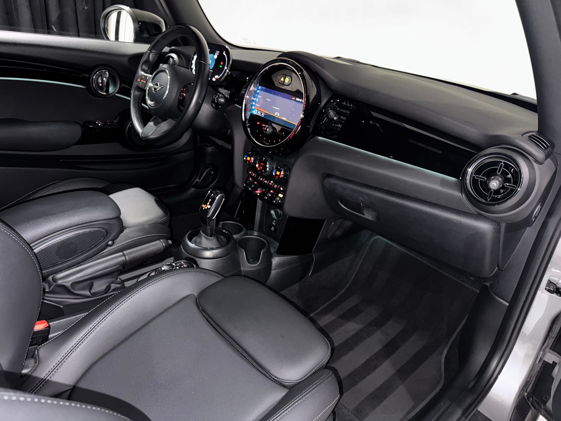 MINI Cooper Camden Edition Steptronic DKG I CH I-image-14