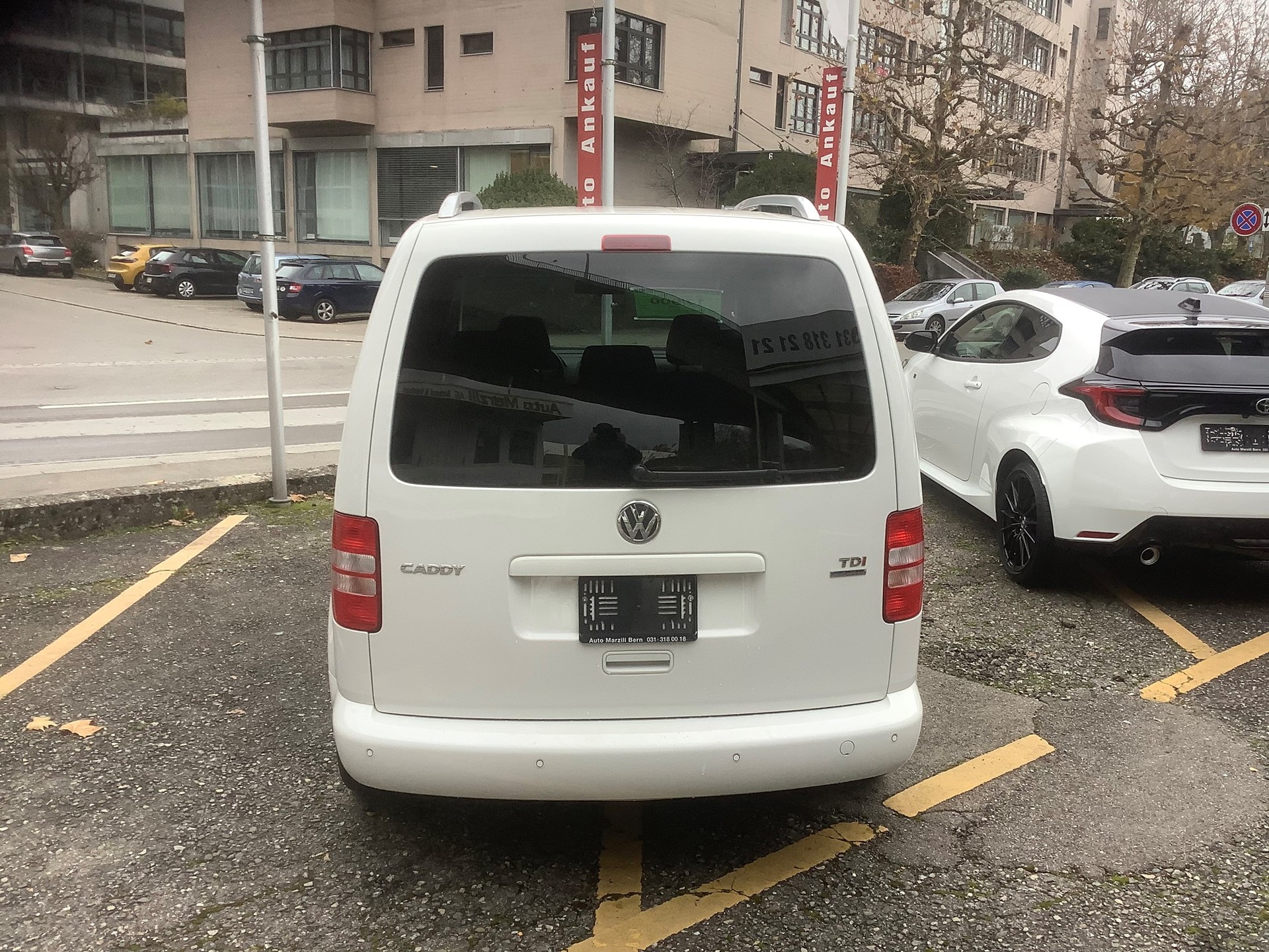 VW Caddy 1.6 TDI Blue Motion Technology Family CUP-image-5