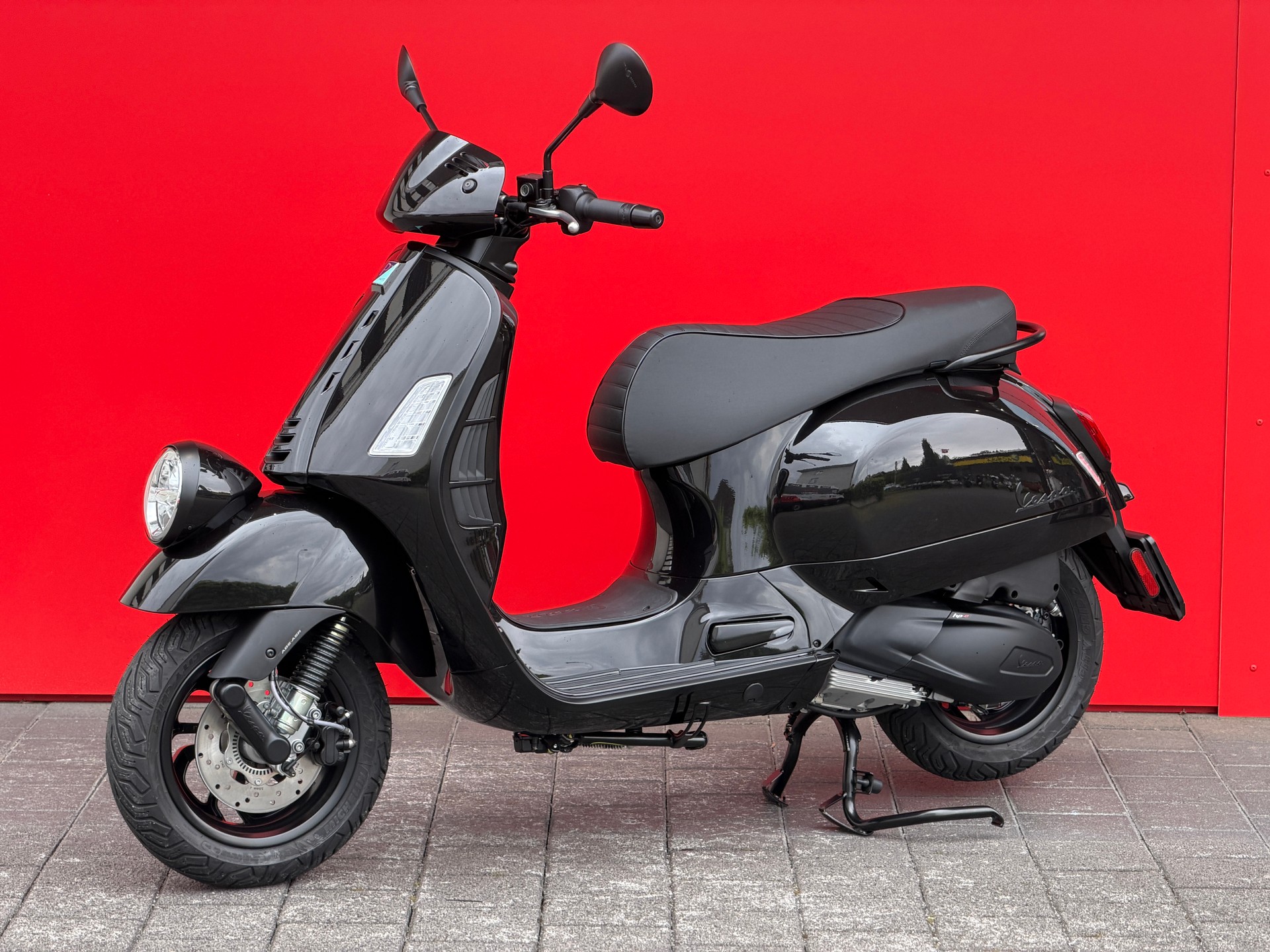 PIAGGIO Vespa GTV 300 ''Notte''-showroom-element-1