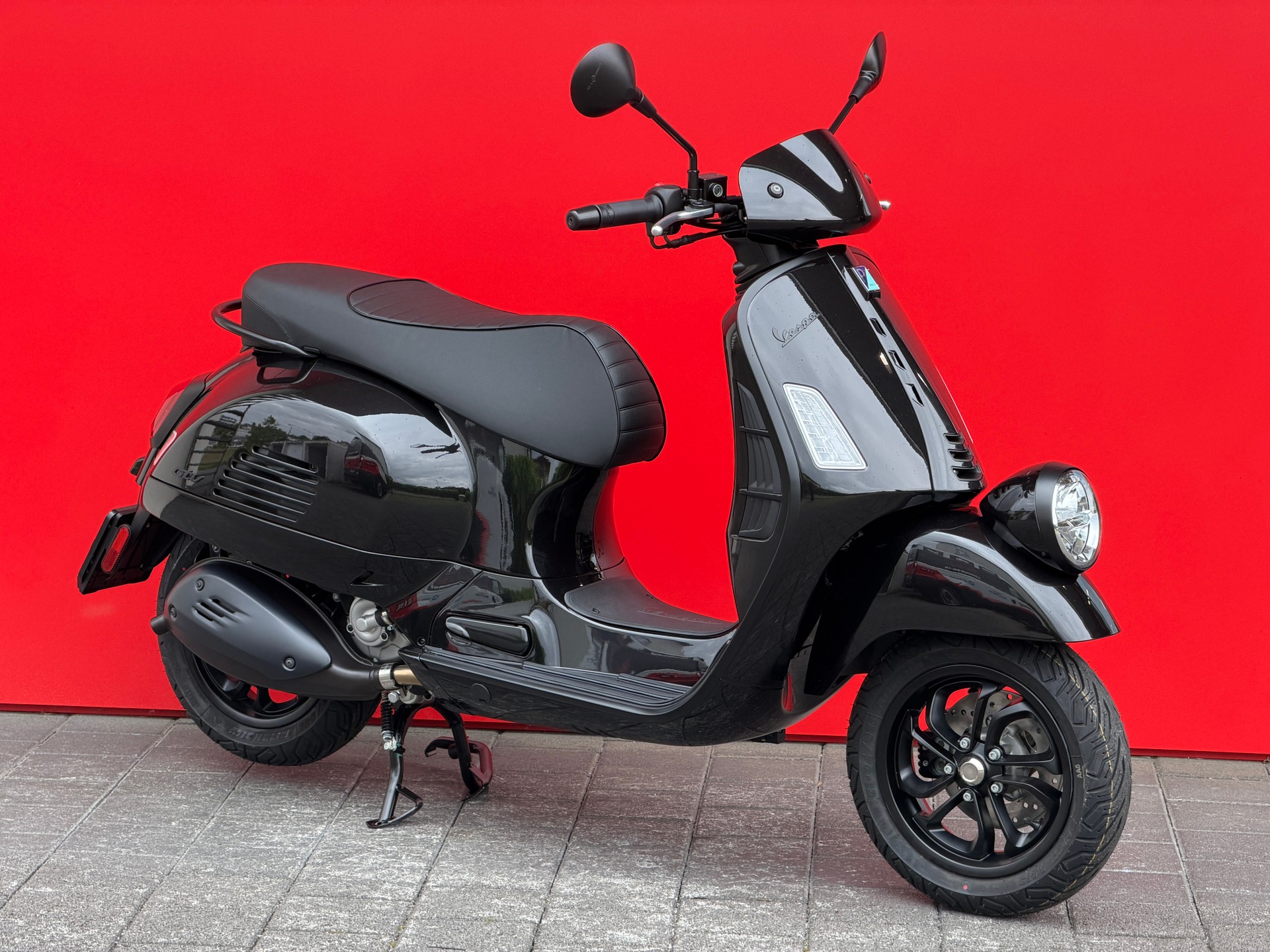 PIAGGIO Vespa GTV 300 ''Notte''-showroom-element-2