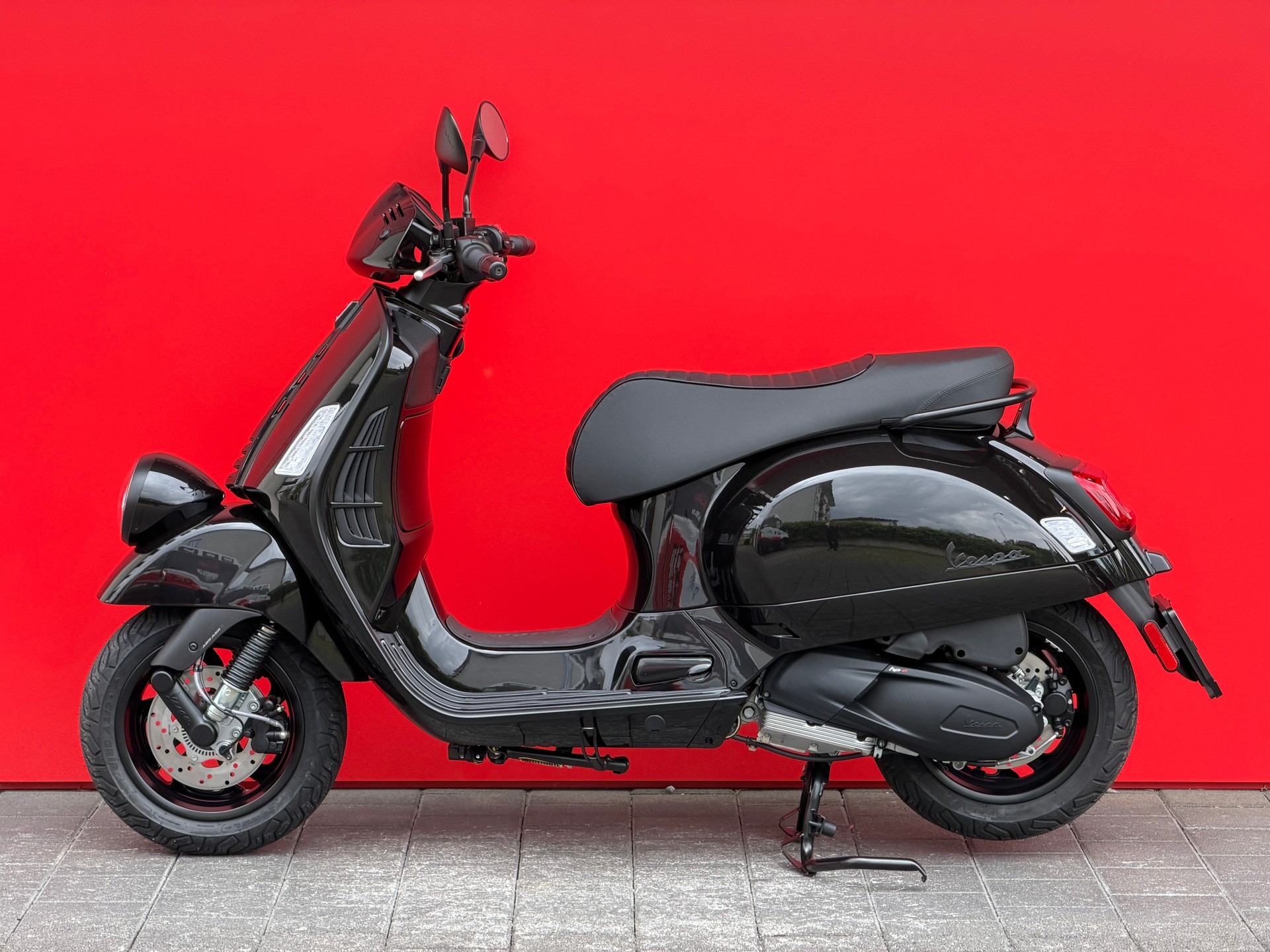 PIAGGIO Vespa GTV 300 ''Notte''-image-12