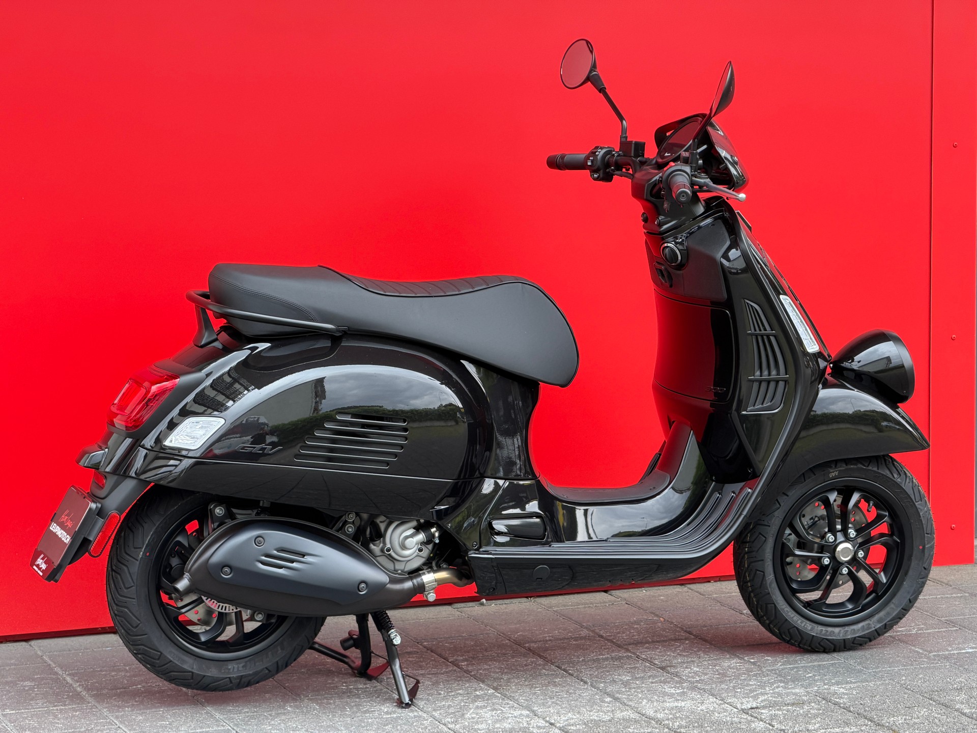 PIAGGIO Vespa GTV 300 ''Notte''-image-4