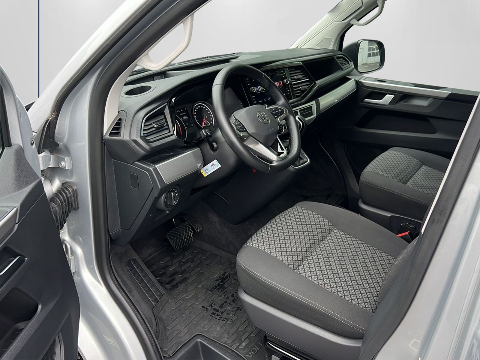 VW T6.1 California 2.0 TDI Beach Liberty Spirit DSG-image-9