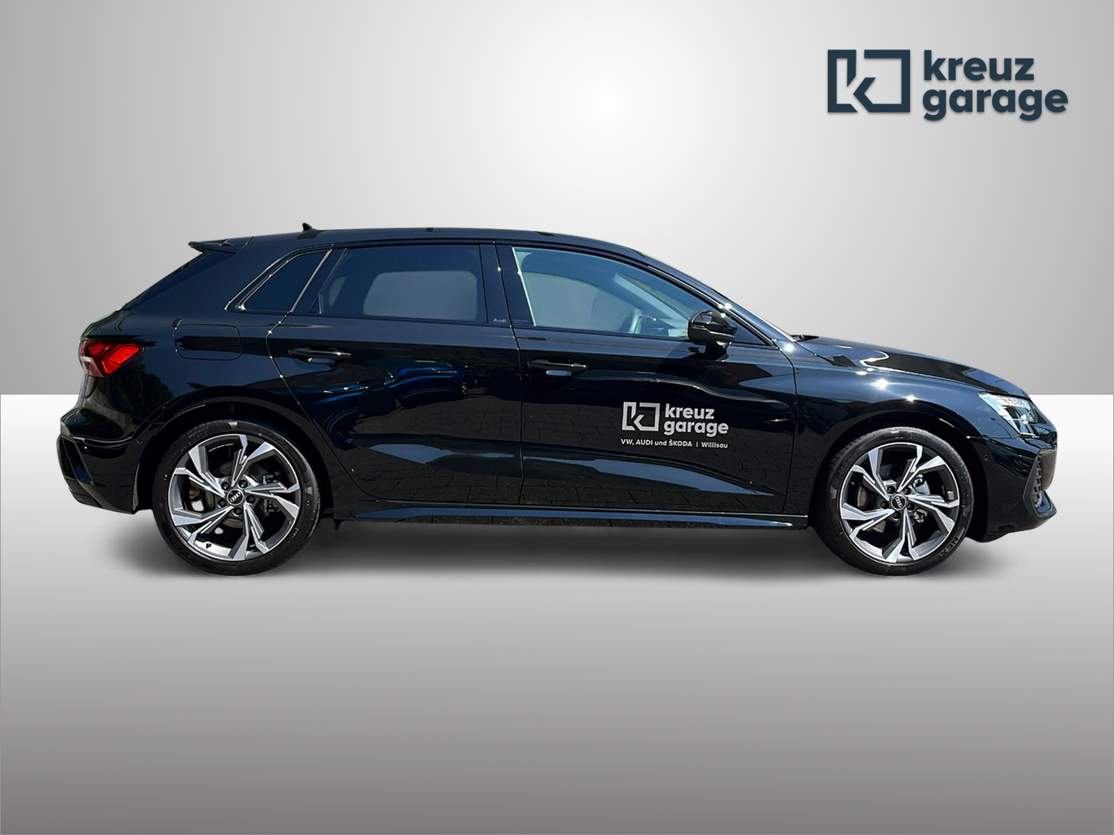 AUDI A3 Sportback 35 TFSI S line Attraction S-tronic-image-1