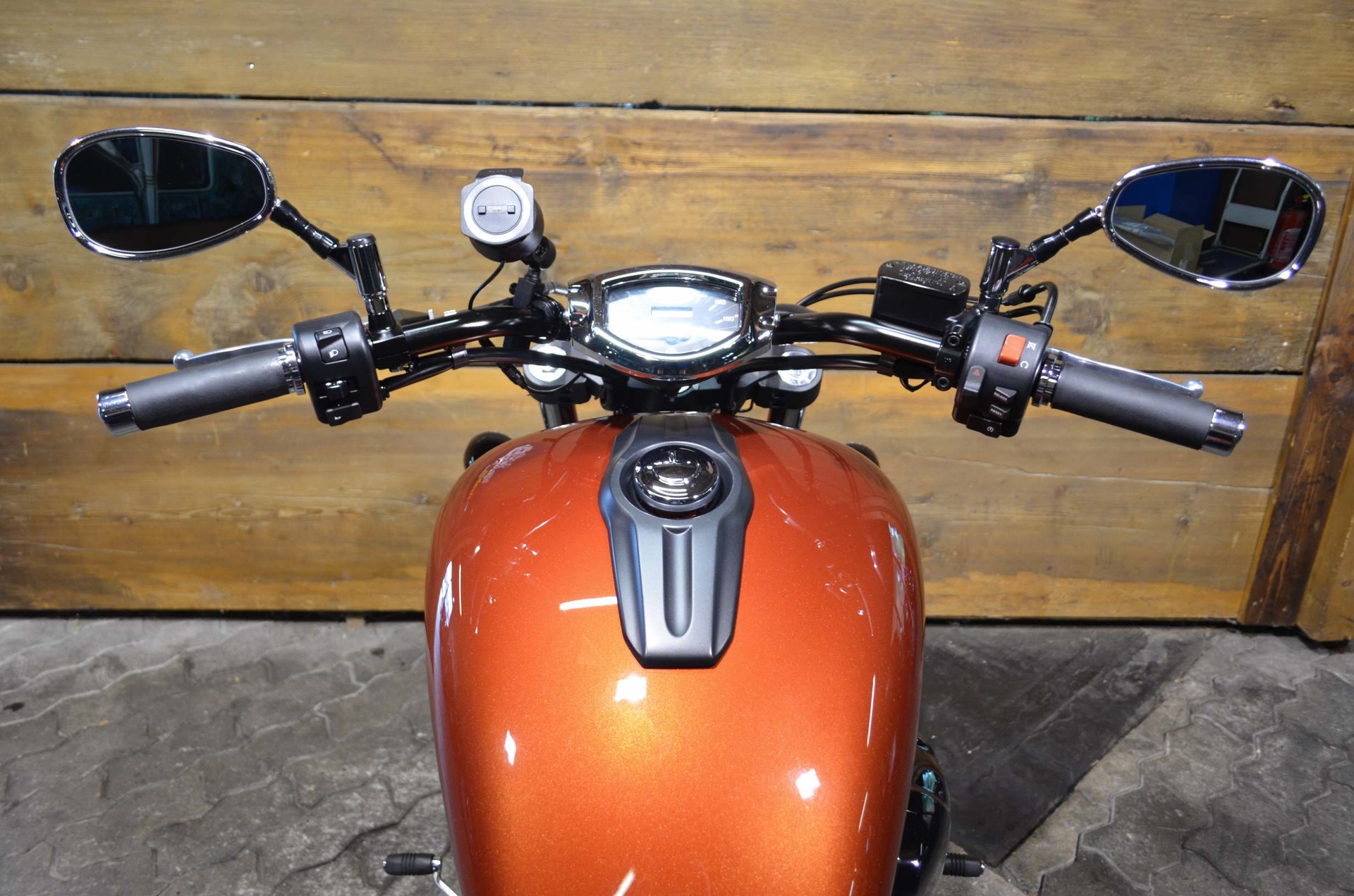 YAMAHA XVS 1300 CU Custom-showroom-element-2