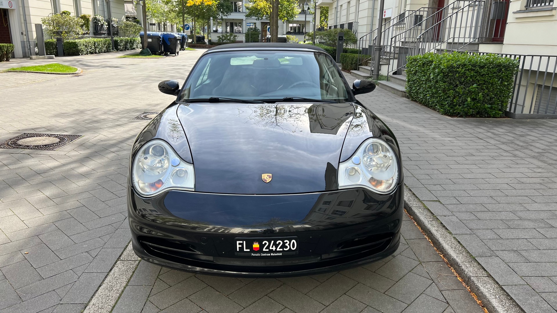 PORSCHE 911 Carrera Cabrio-image-8