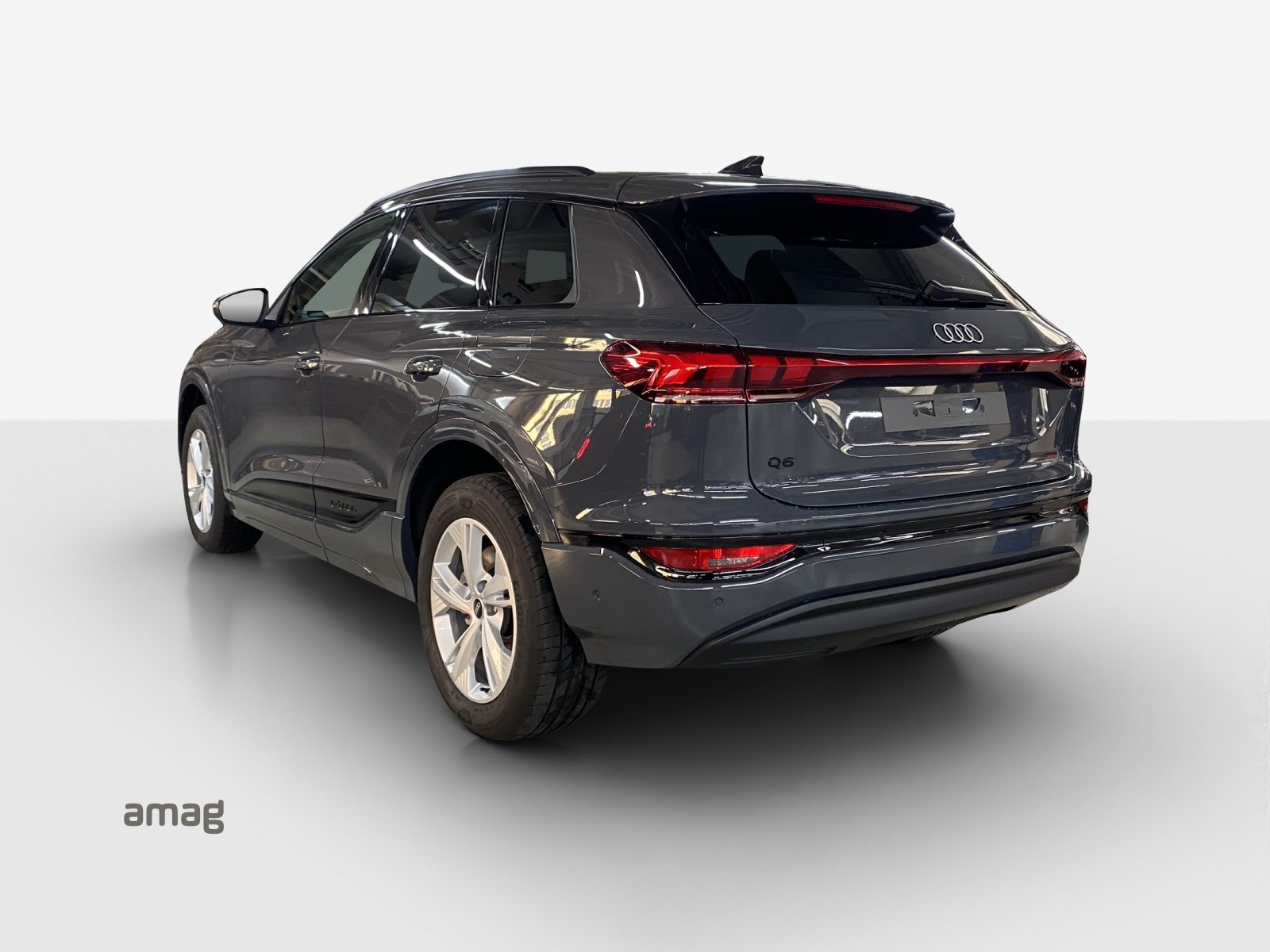 AUDI Q6 e-tron quattro-image-2